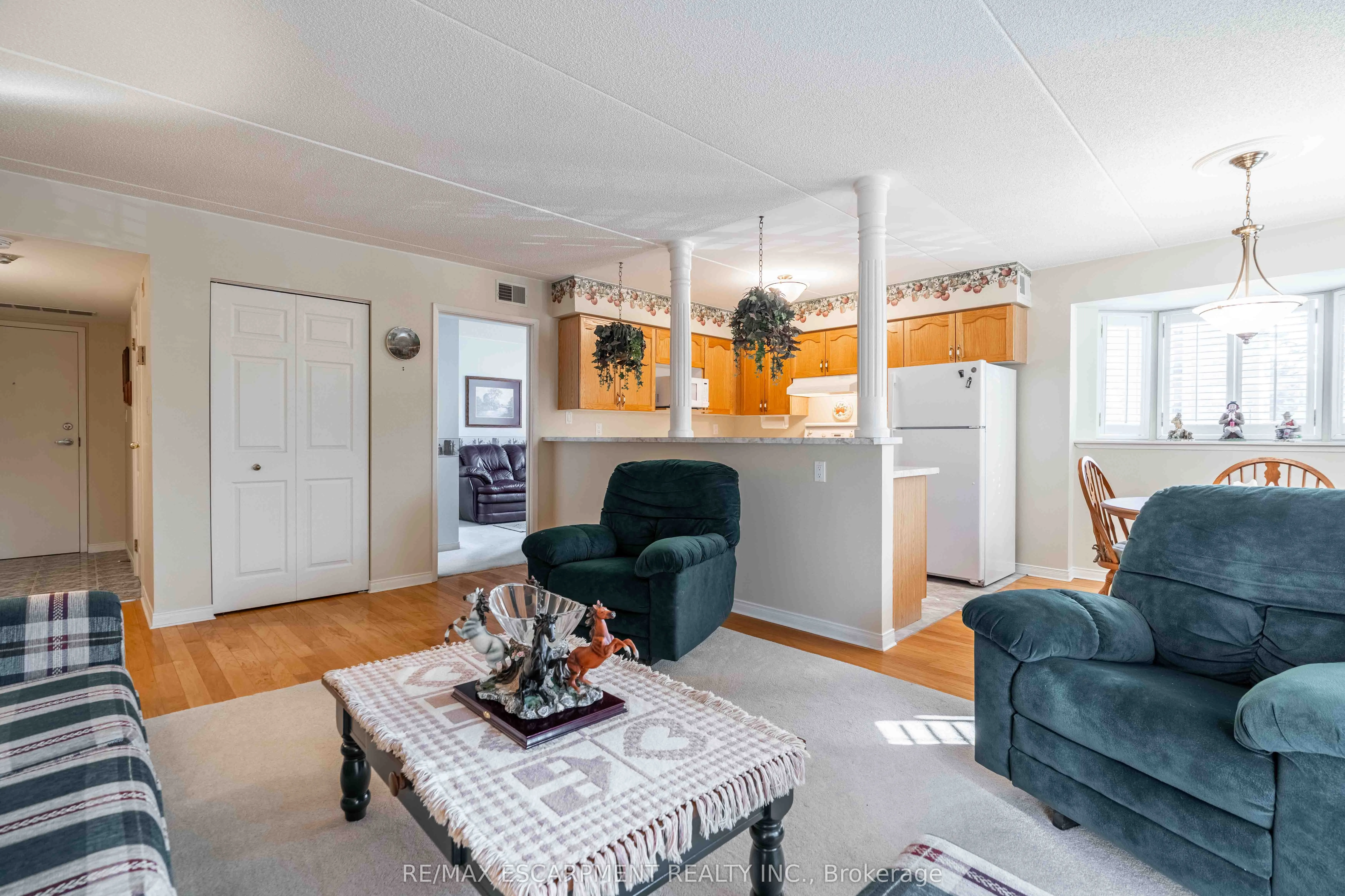 3499 Upper Middle Road, #102