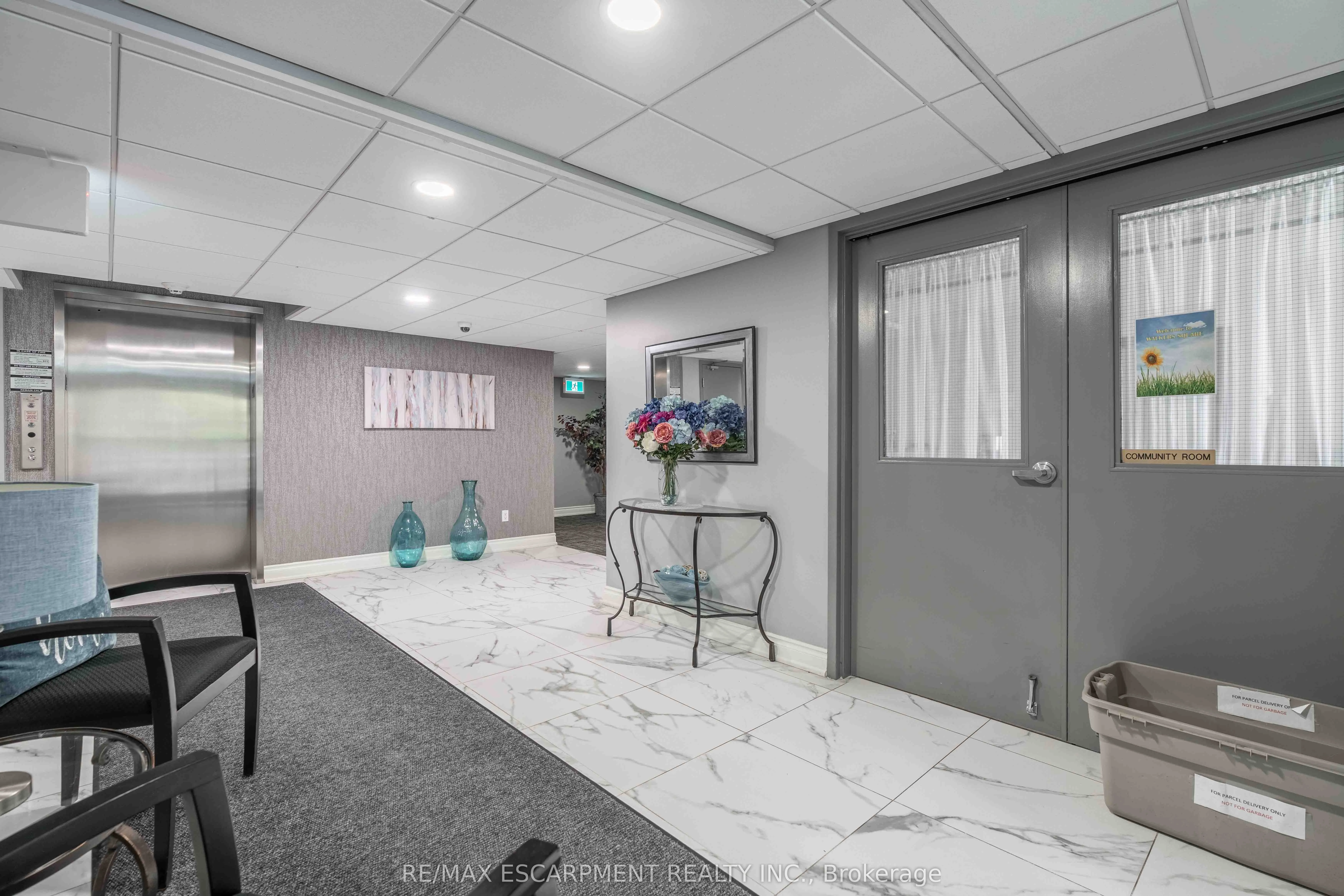 3499 Upper Middle Road, #102