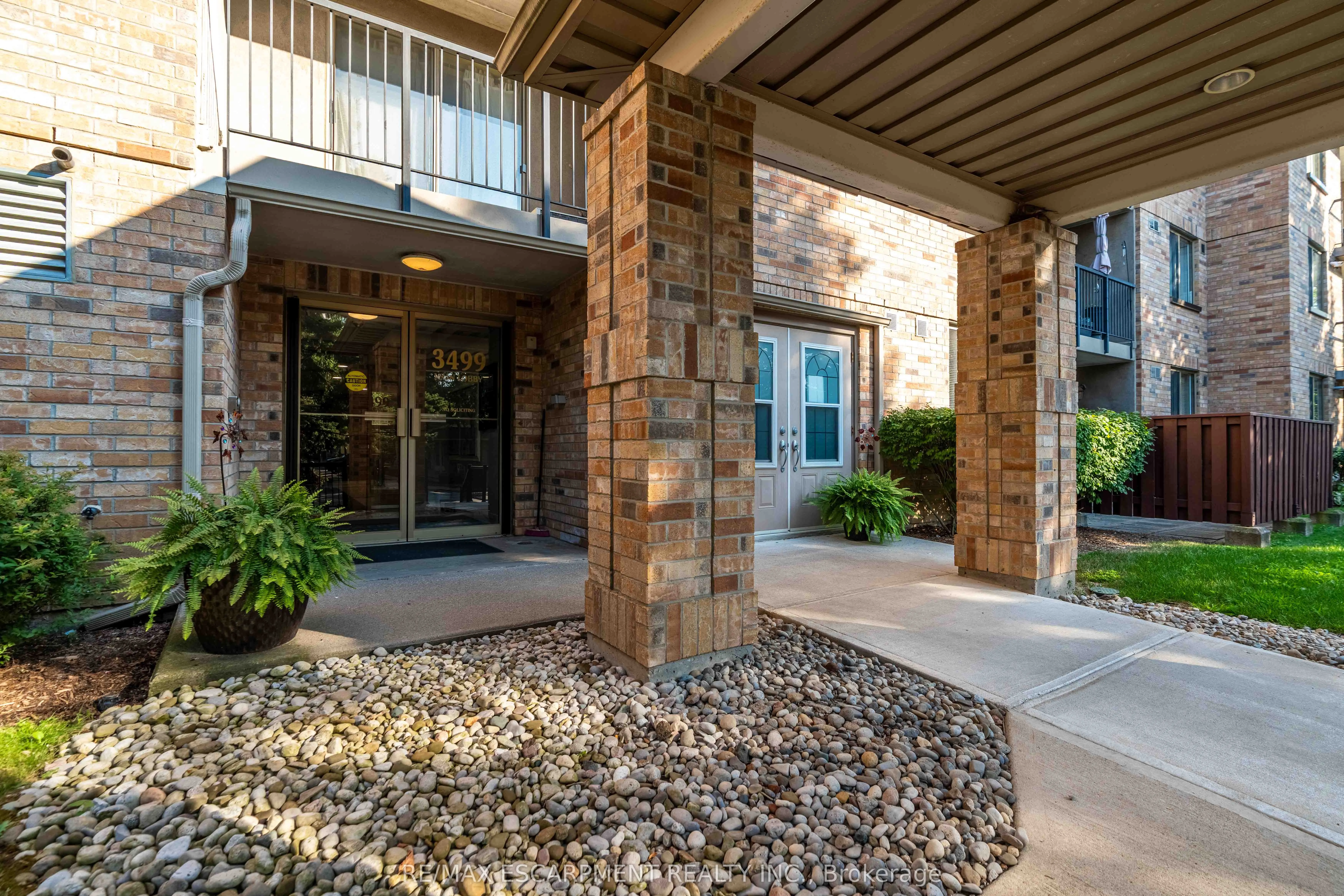3499 Upper Middle Road, #102