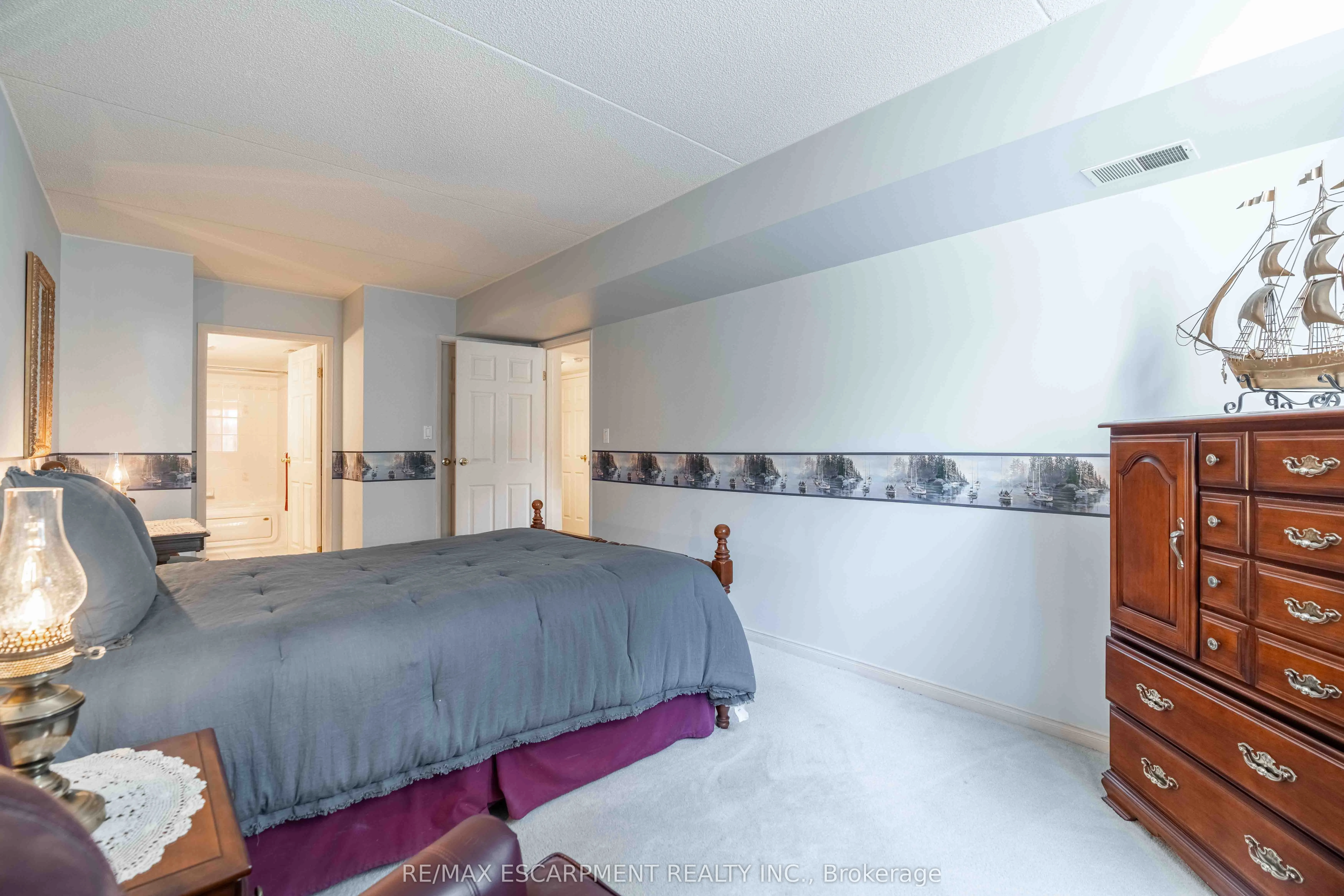 3499 Upper Middle Road, #102