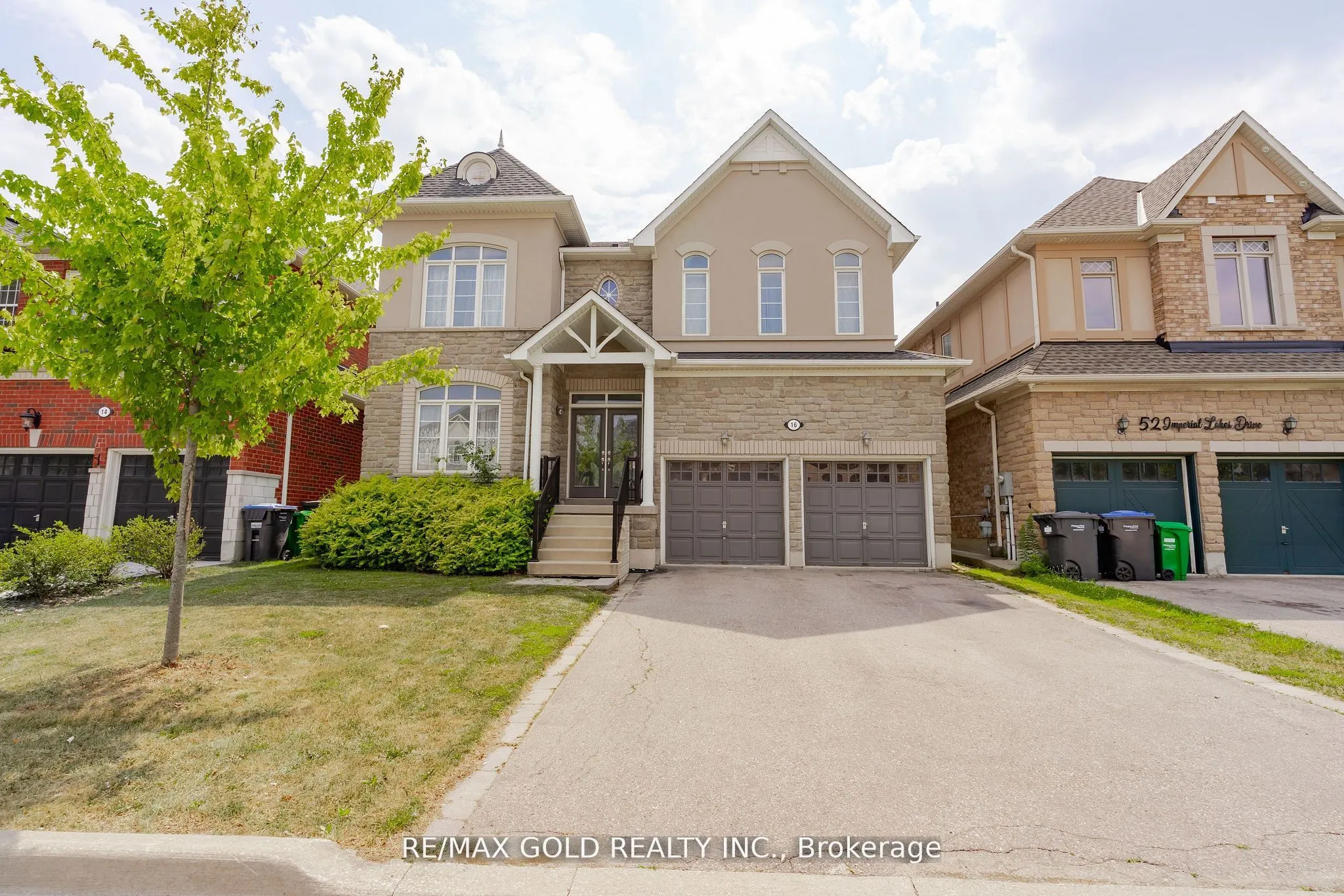 16 Palmvalley Drive