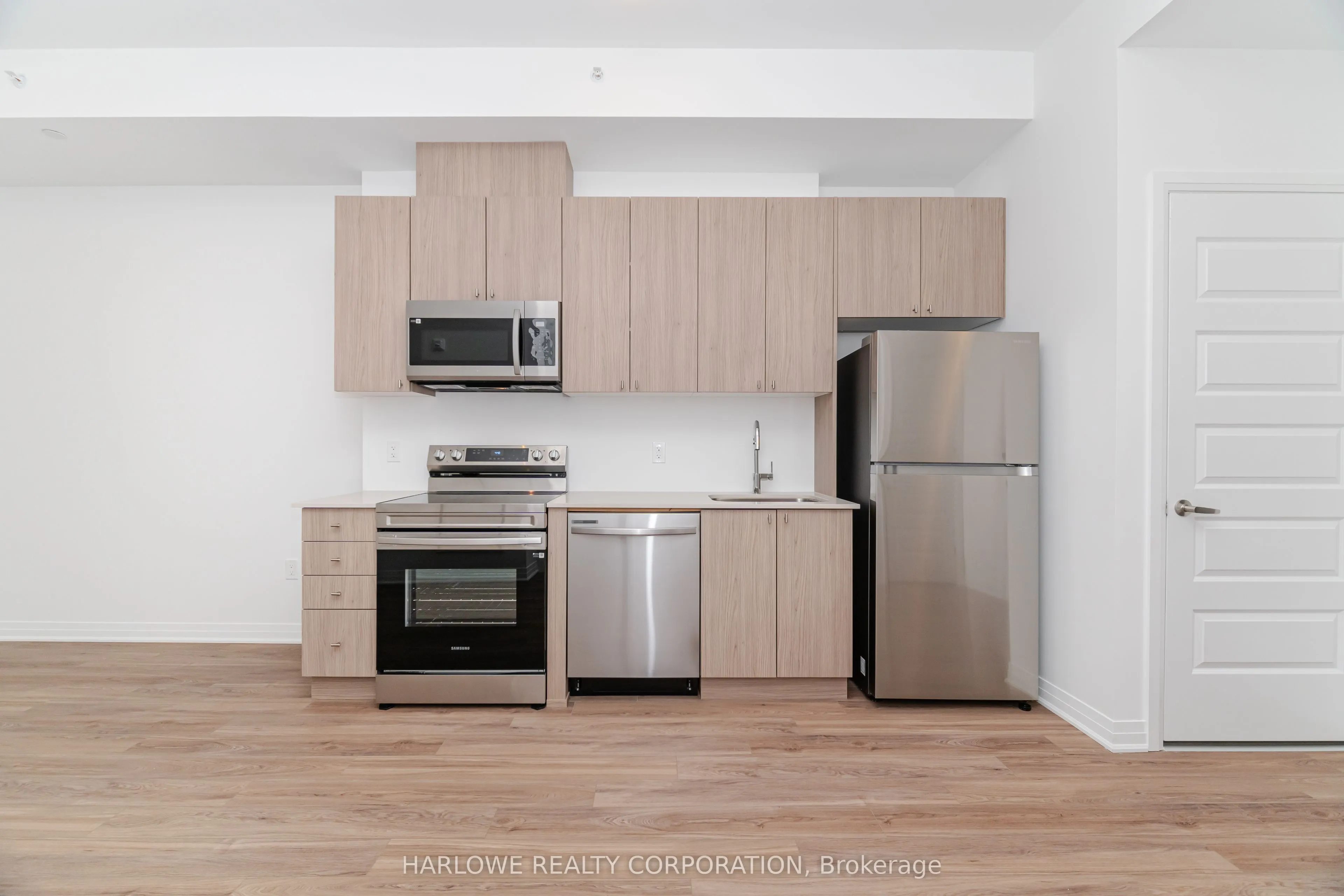 490 Gordon Krantz Avenue, #617
