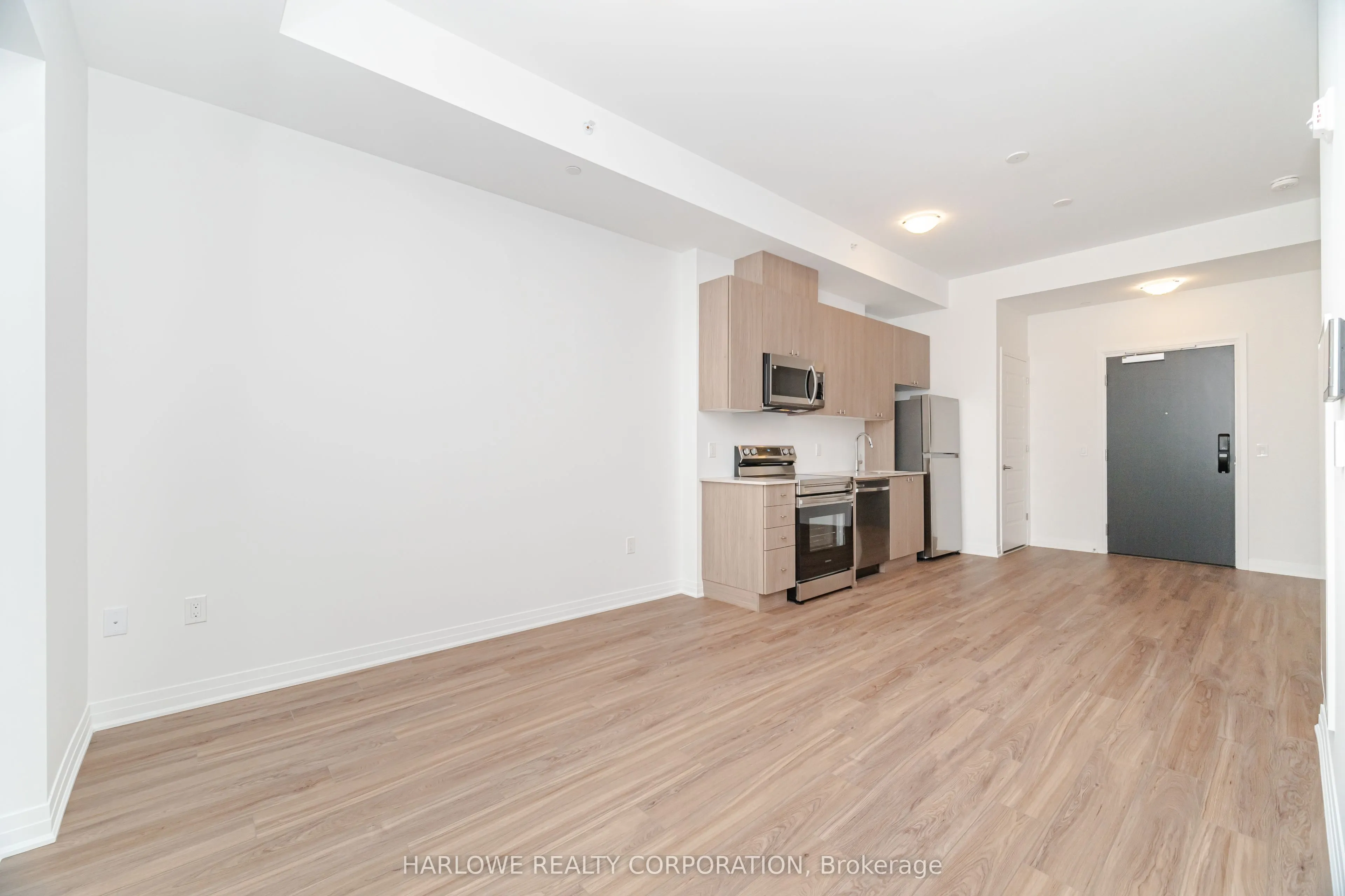 490 Gordon Krantz Avenue, #617