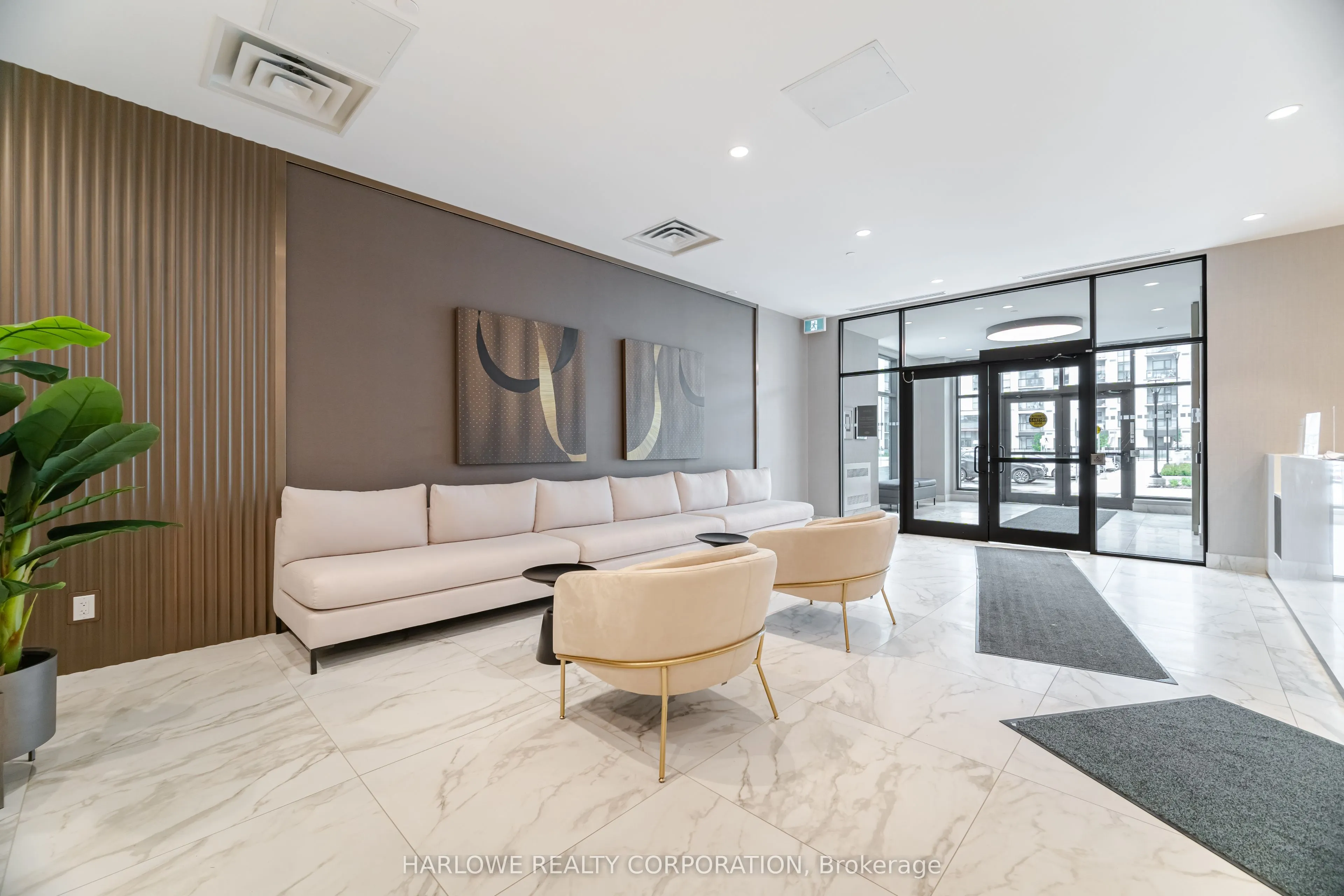 490 Gordon Krantz Avenue, #617