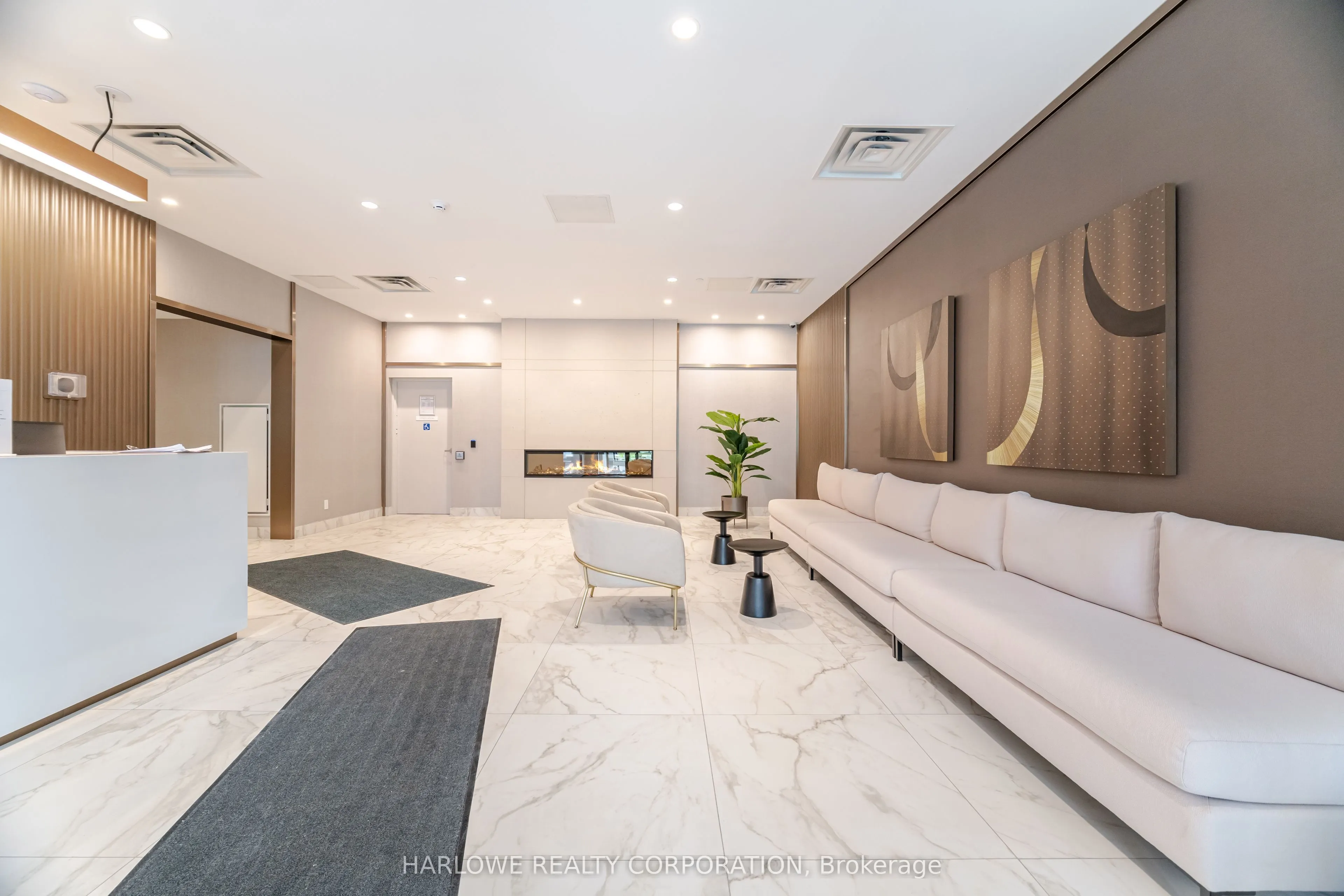490 Gordon Krantz Avenue, #617