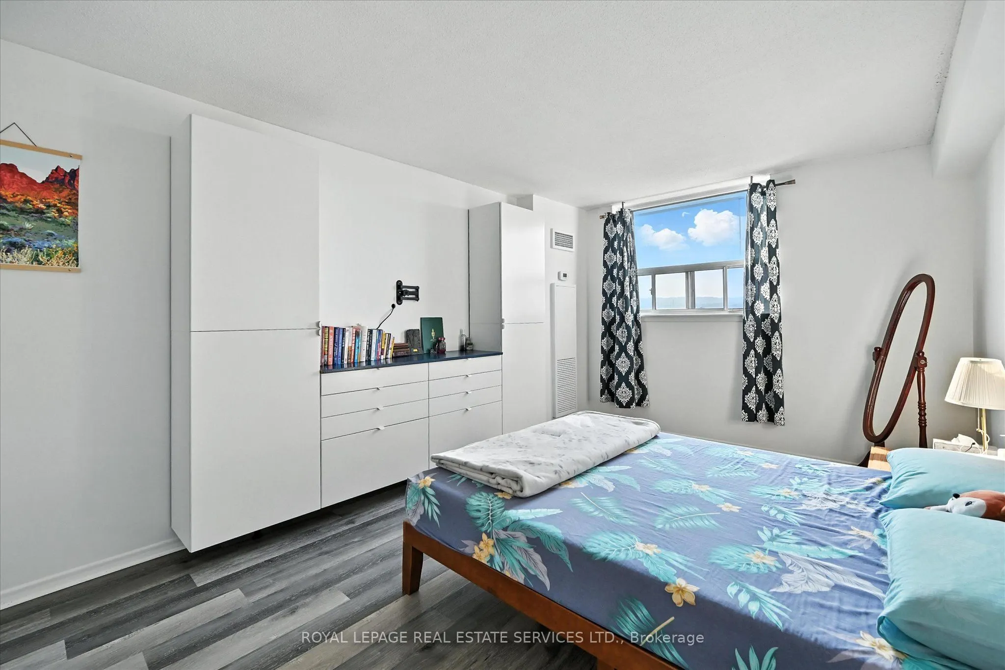 1425 Ghent Avenue, #707