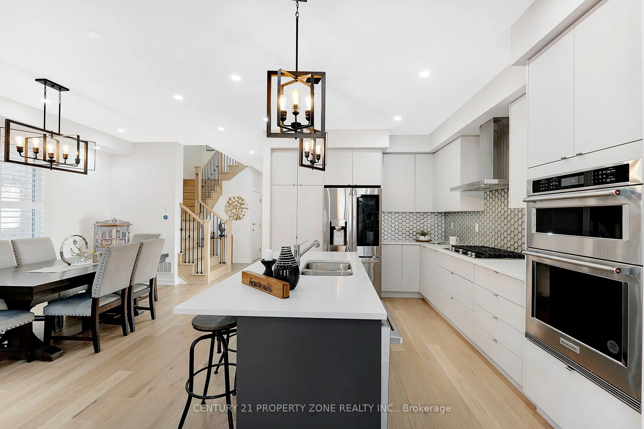 458 Bergamot Avenue