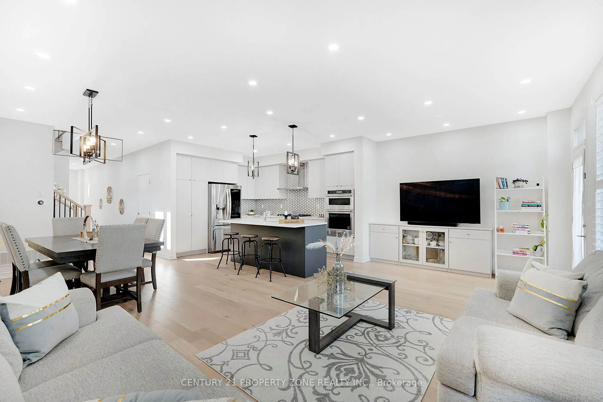 458 Bergamot Avenue