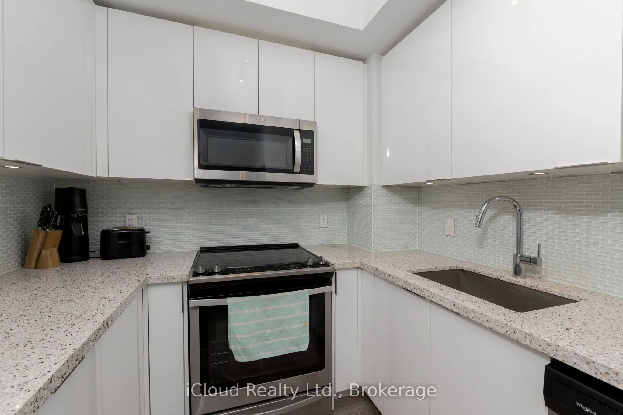 30 Shore Breeze Drive, #921