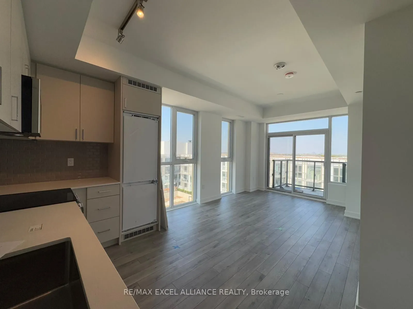 1005 Dundas Street E, #636