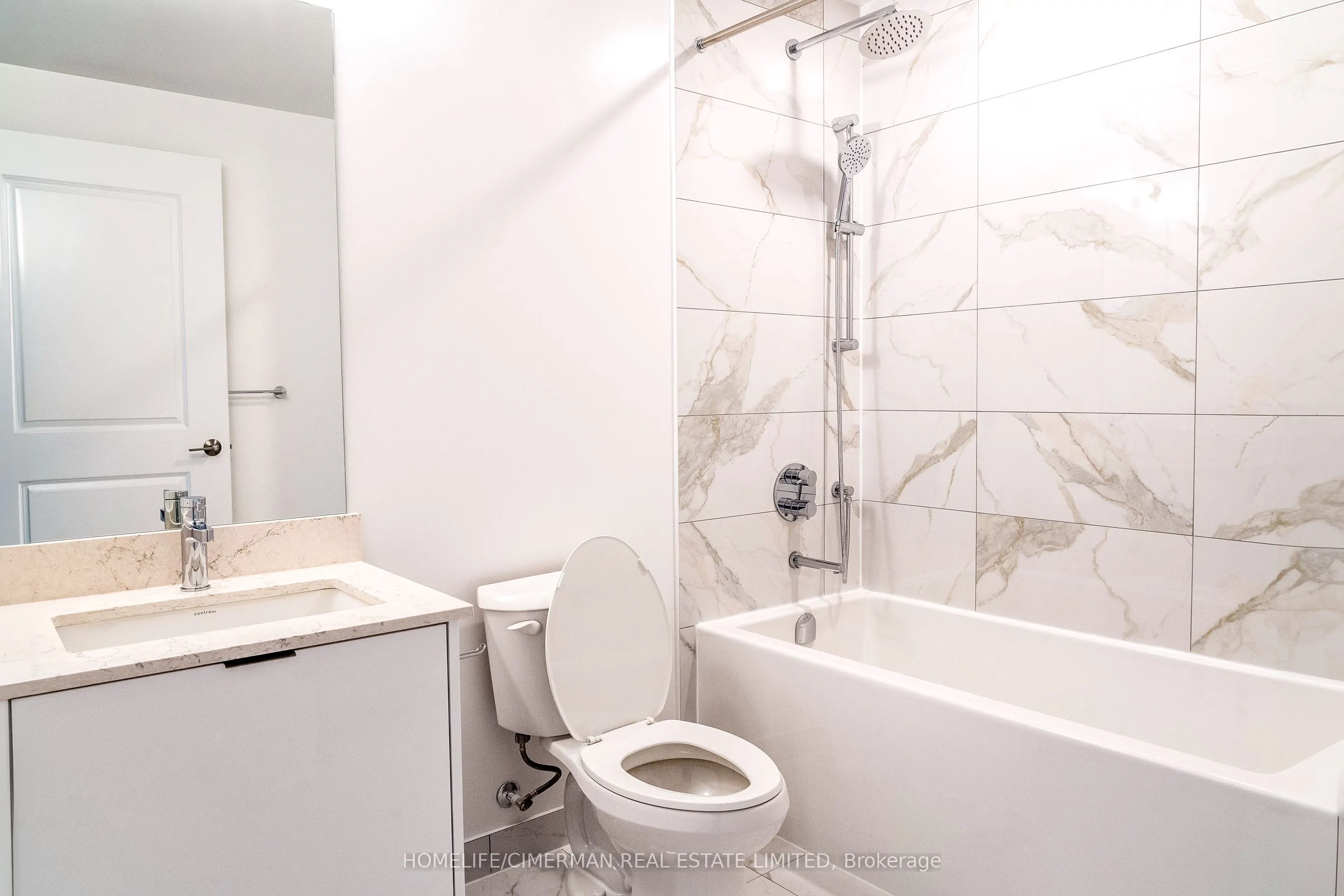 202 Burnhamthorpe Road E, #602