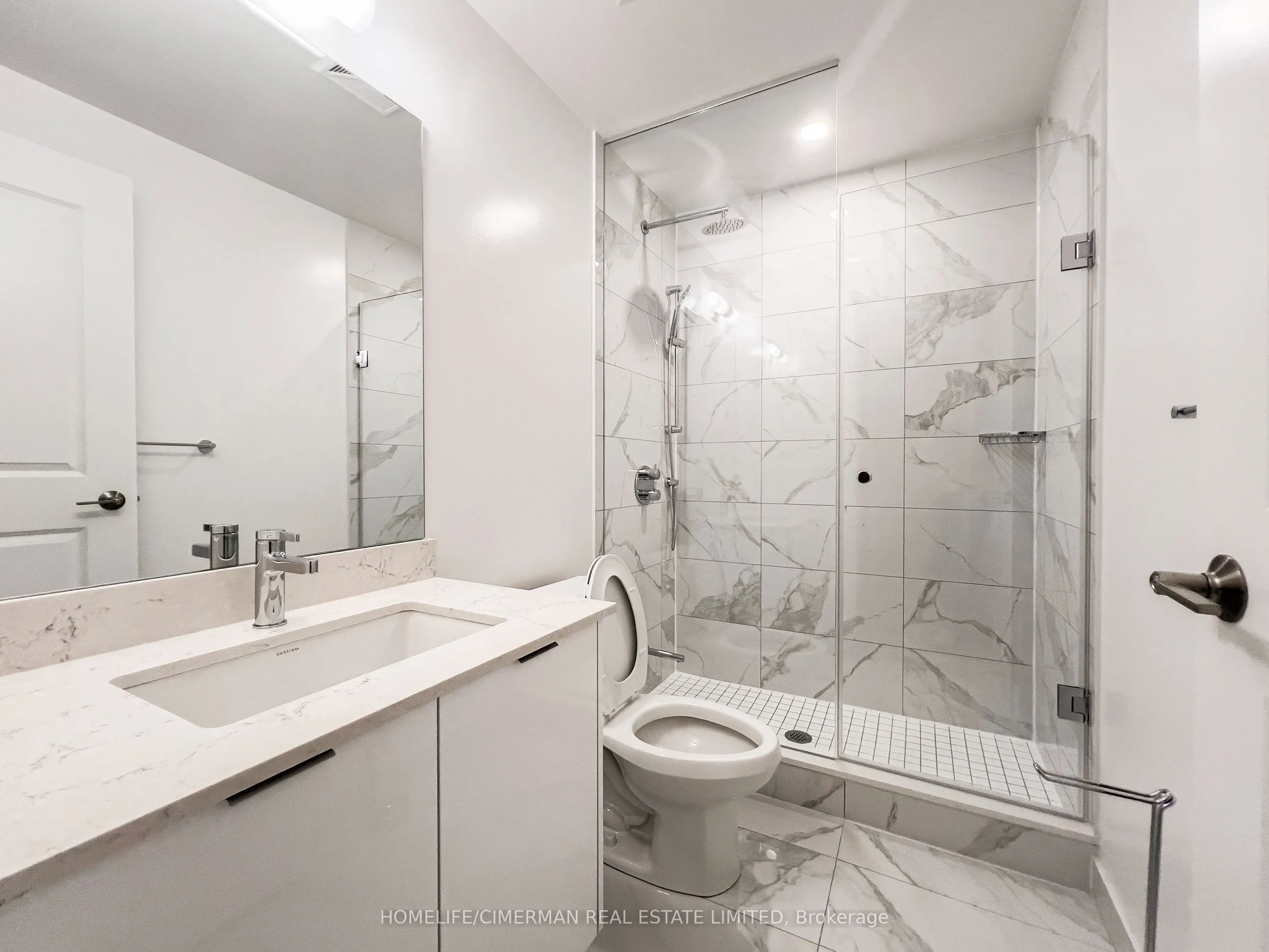 202 Burnhamthorpe Road E, #602