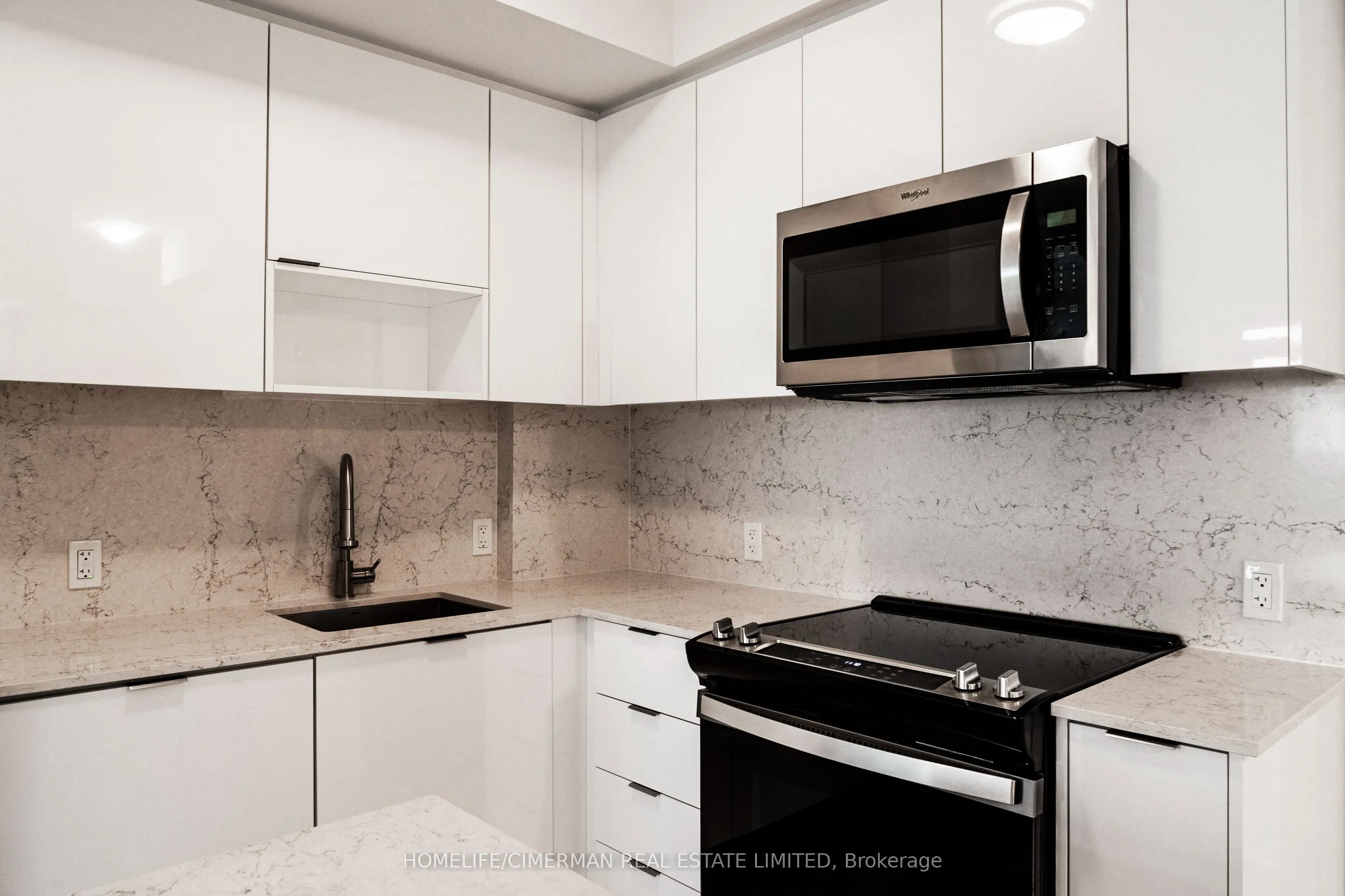 202 Burnhamthorpe Road E, #602