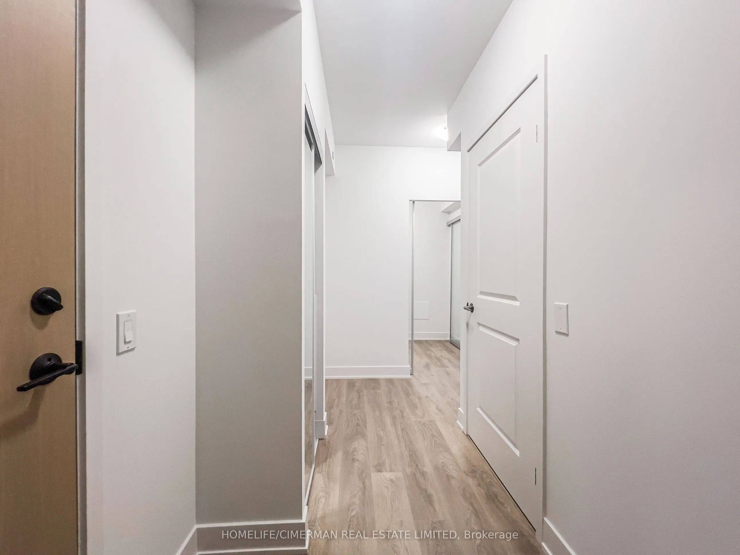 202 Burnhamthorpe Road E, #602