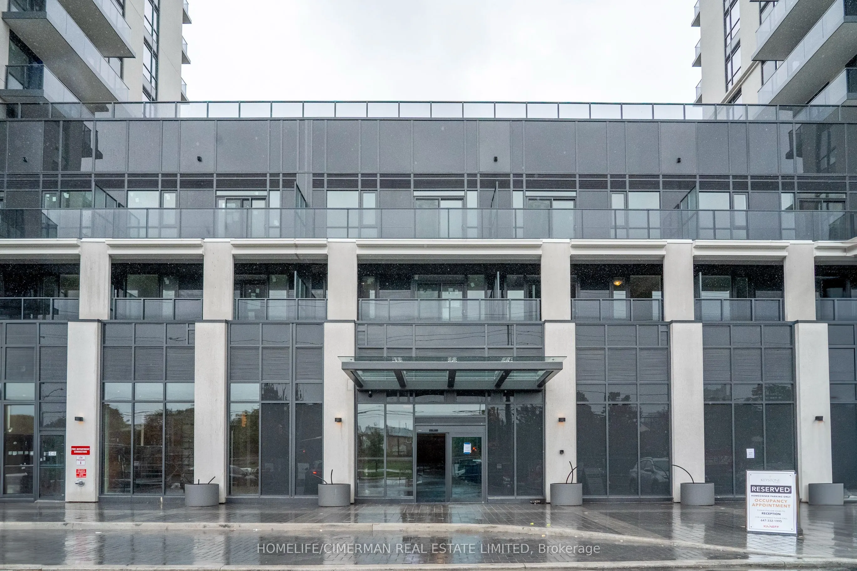 202 Burnhamthorpe Road E, #602