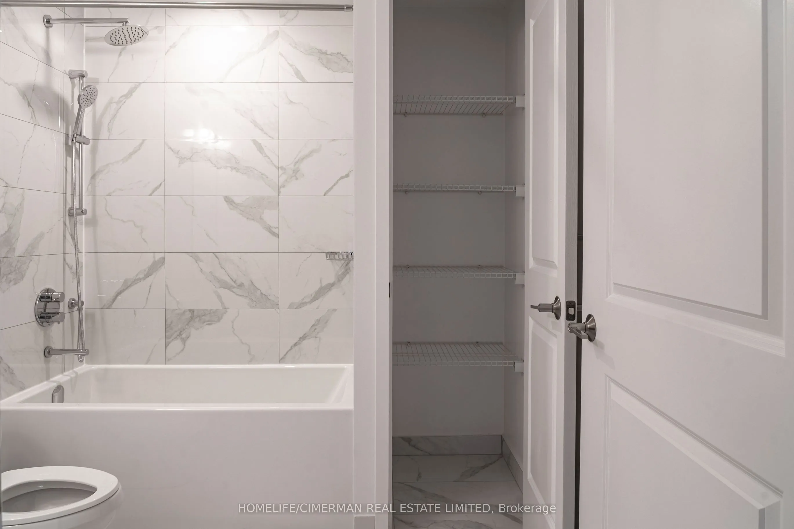 202 Burnhamthorpe Road E, #602