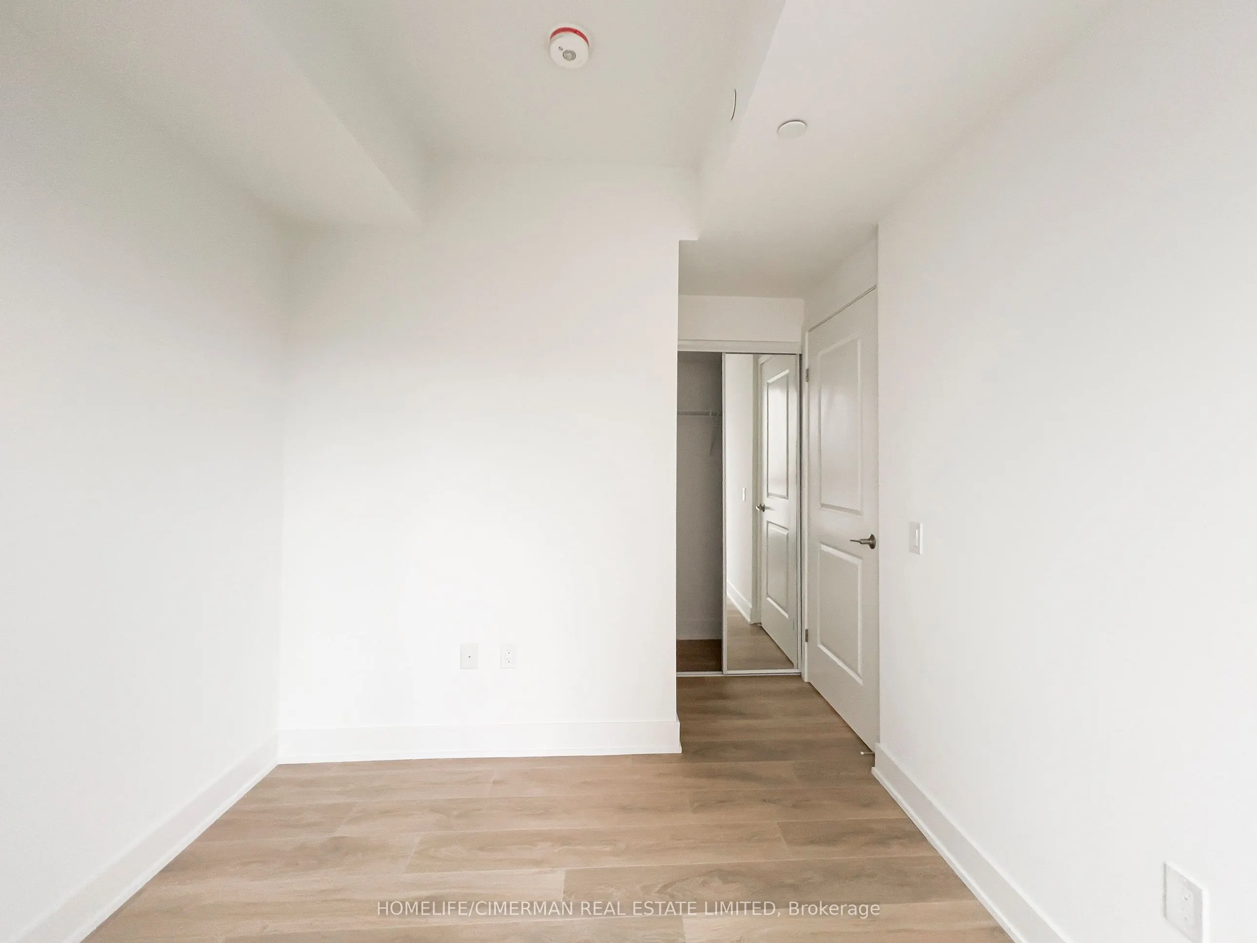 202 Burnhamthorpe Road E, #602