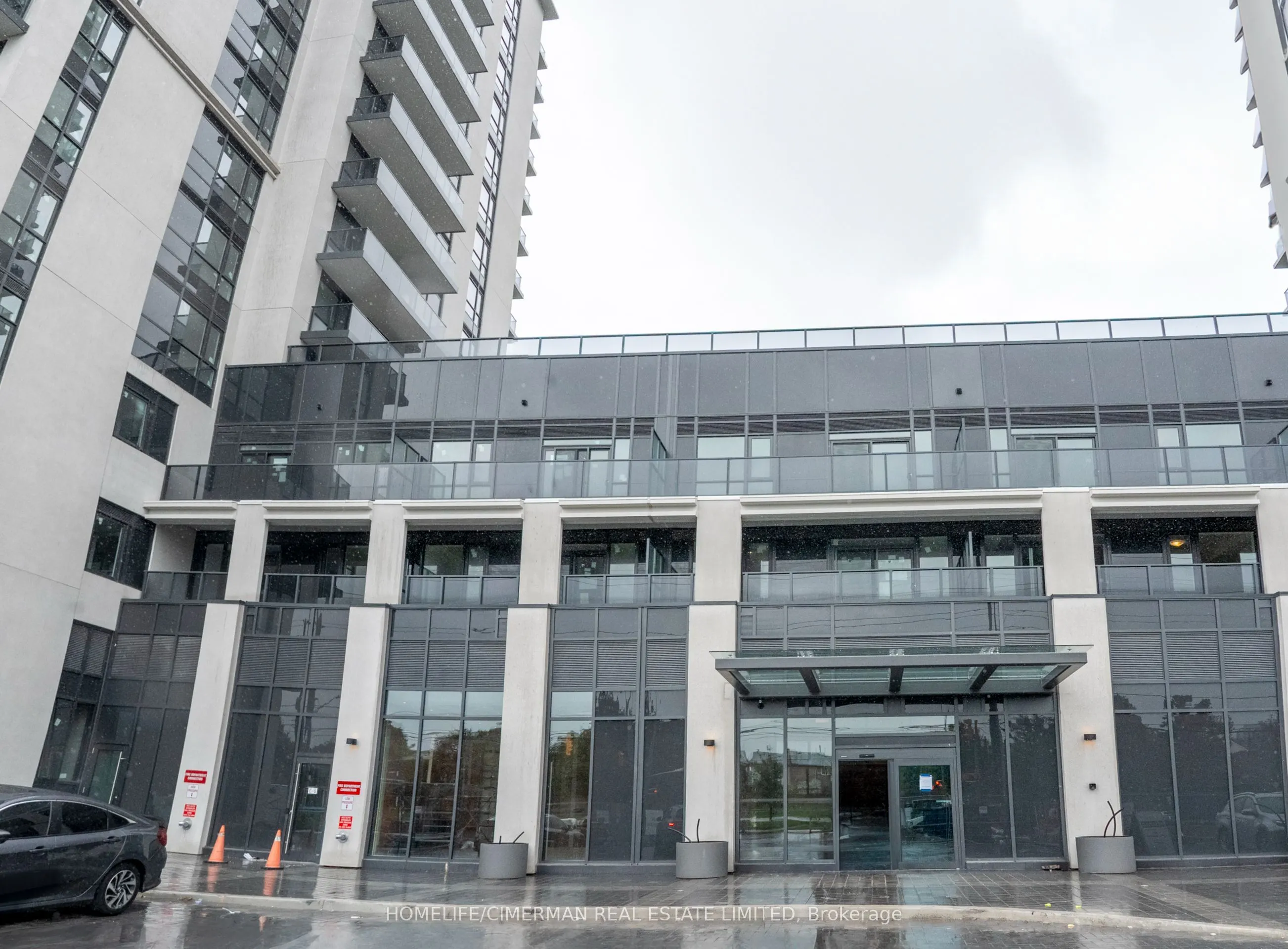 202 Burnhamthorpe Road E, #602