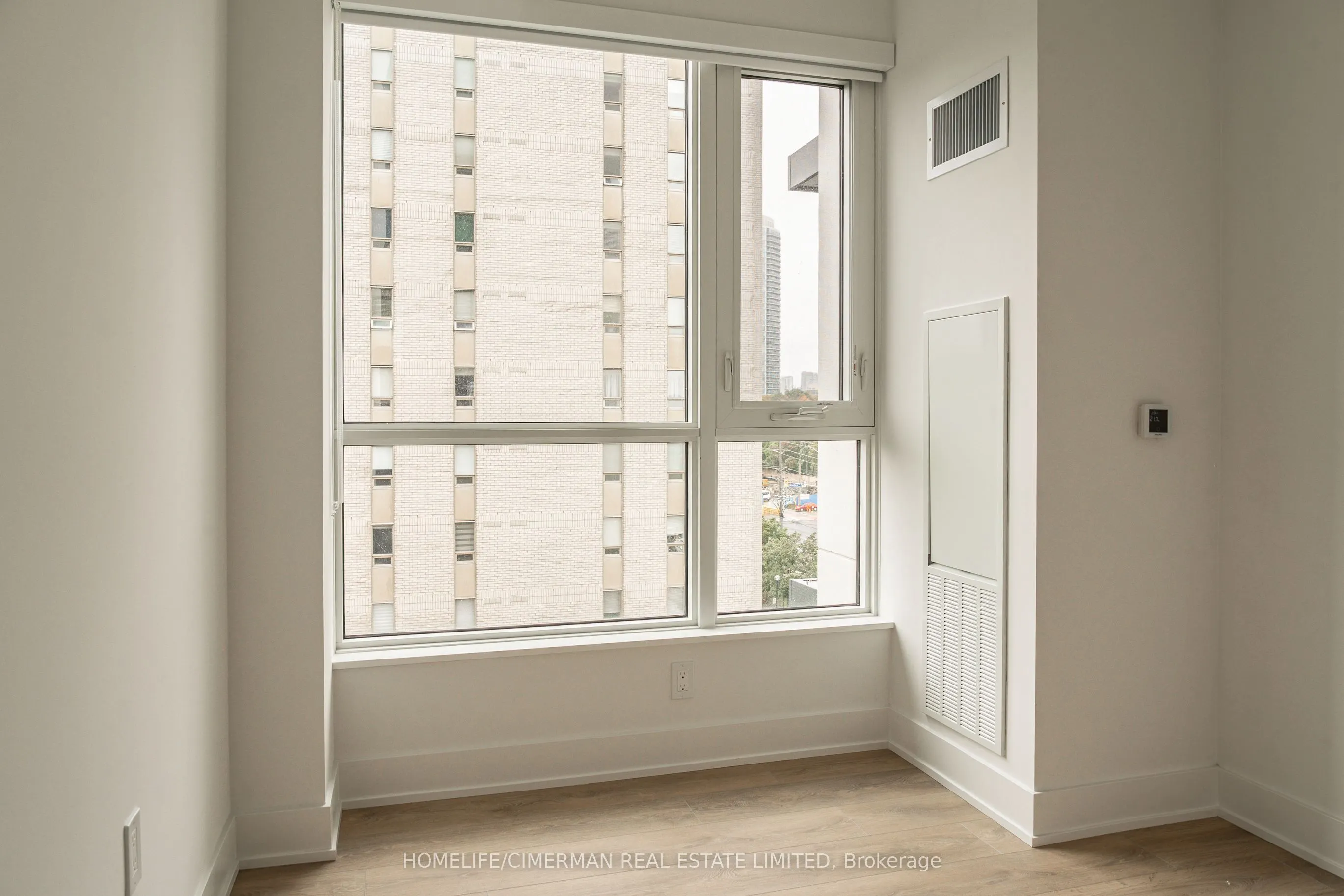 202 Burnhamthorpe Road E, #602