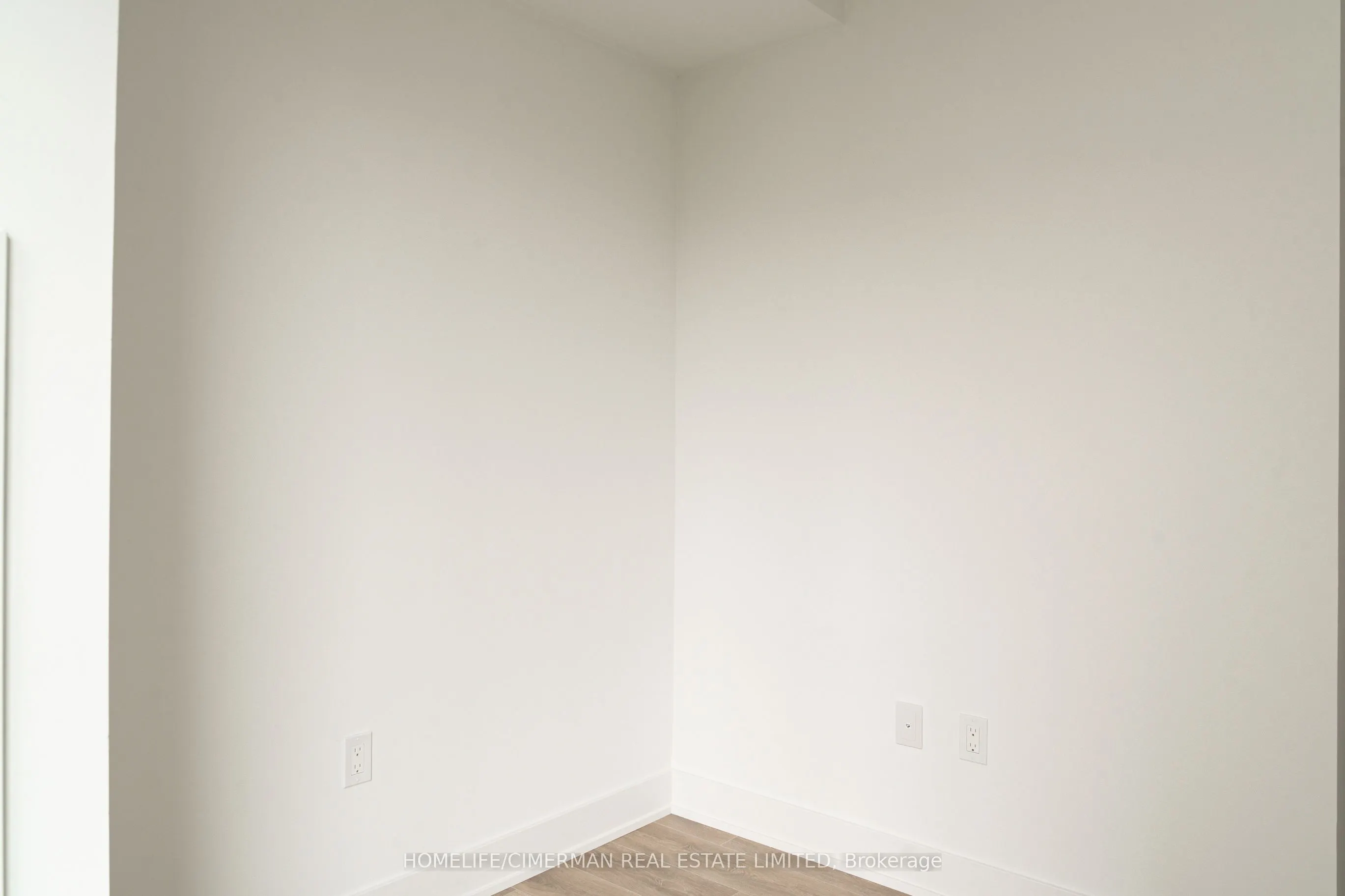 202 Burnhamthorpe Road E, #602