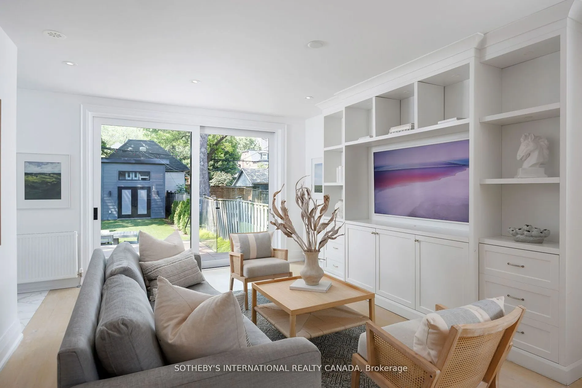 12 Hewitt Avenue