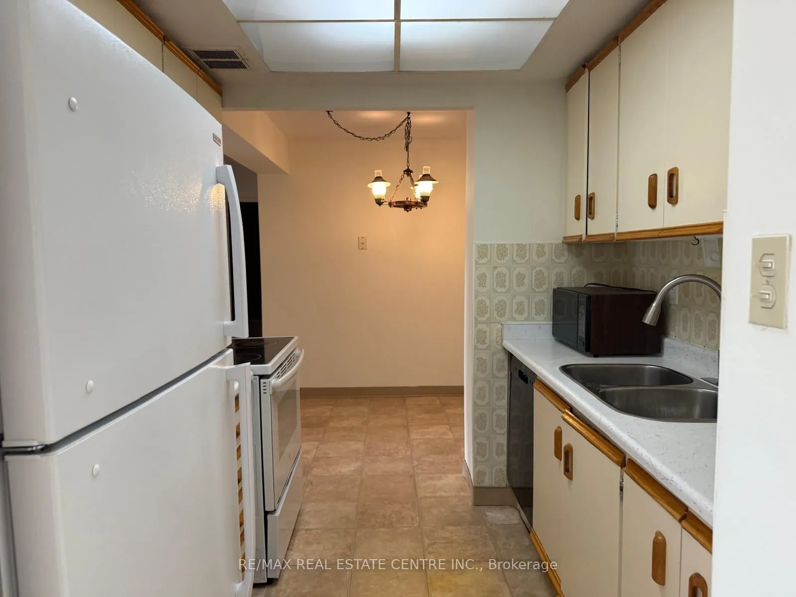 3100 Kirwin Avenue, #704