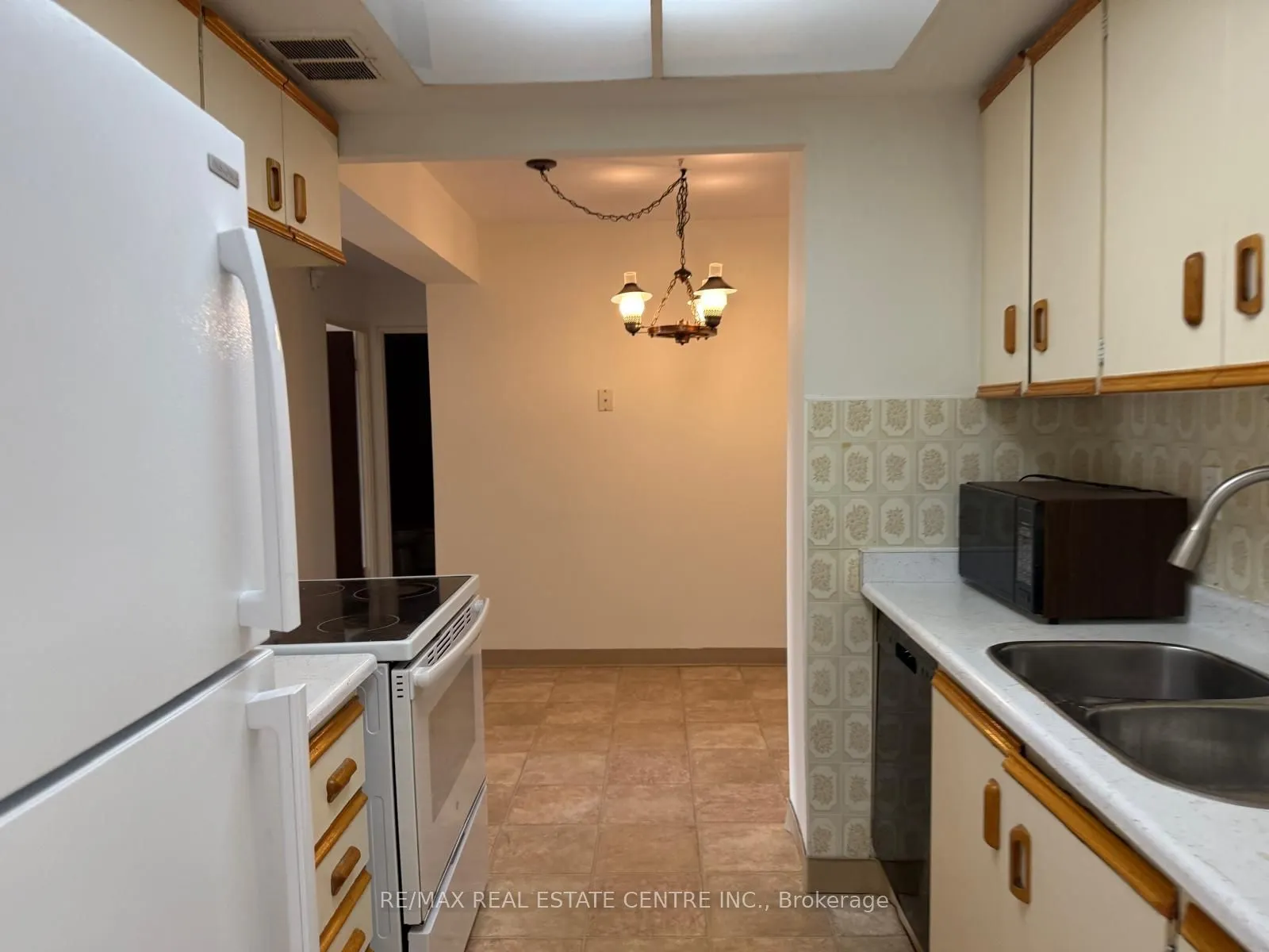 3100 Kirwin Avenue, #704