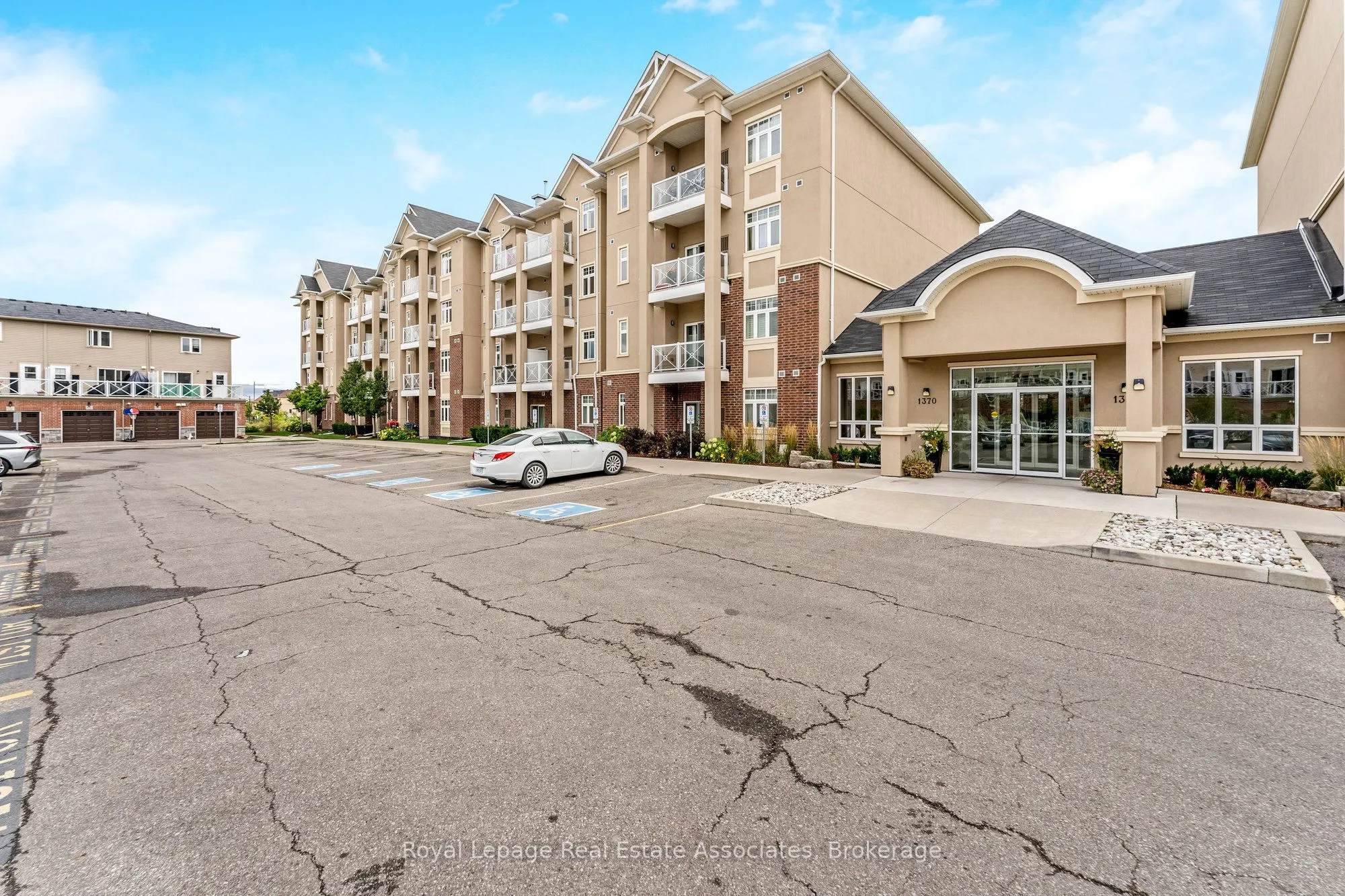 1370 Costigan Road, #304
