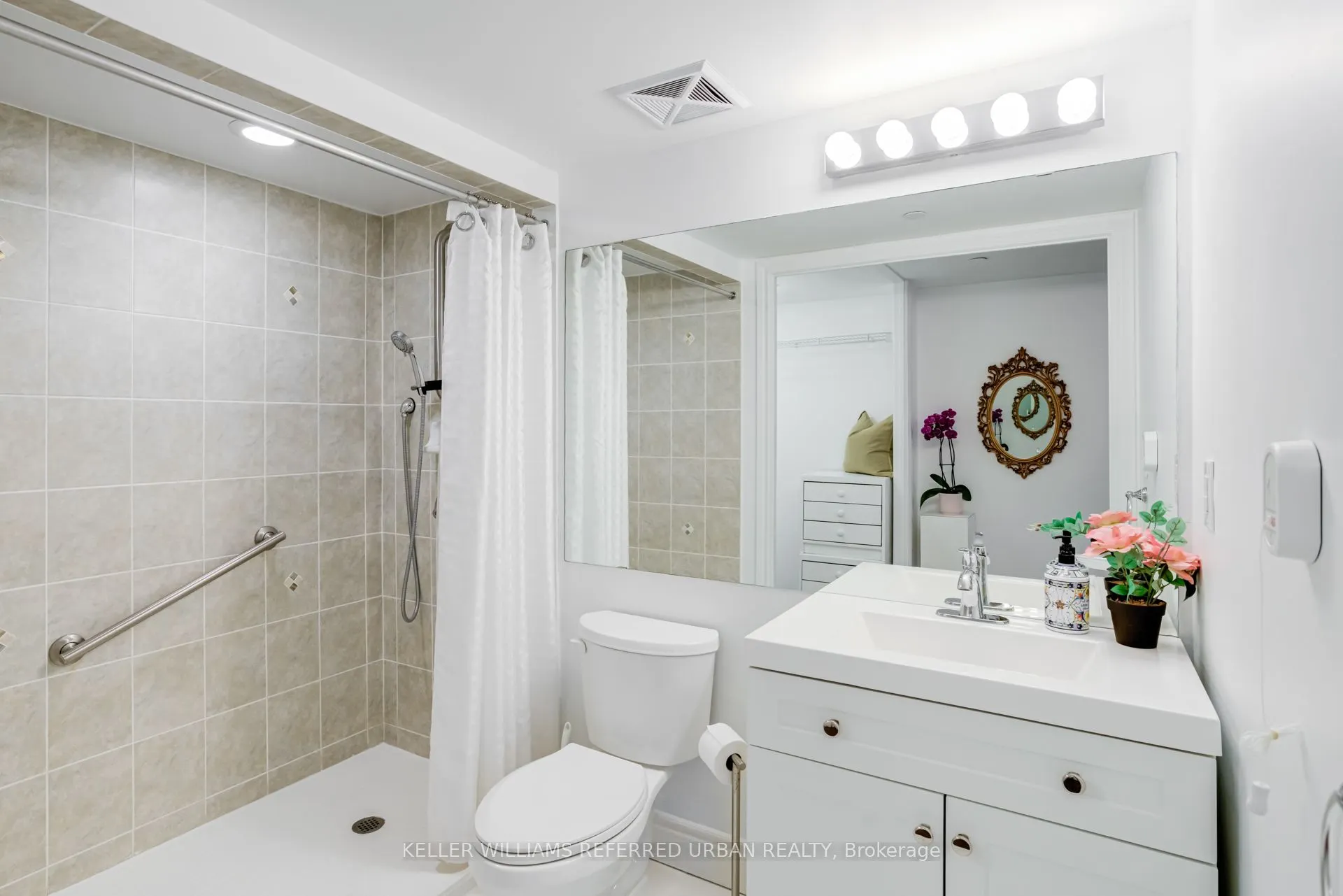 3 Marine Parade Drive, #902