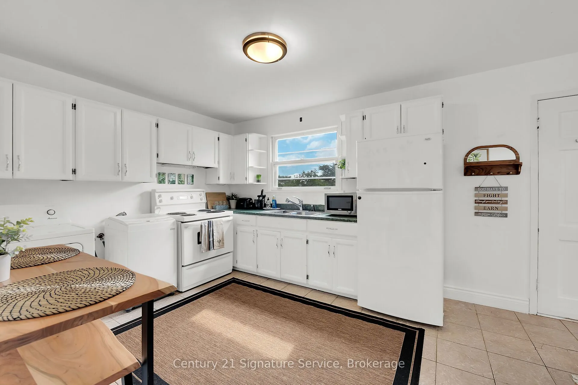 17 Fleming Avenue W