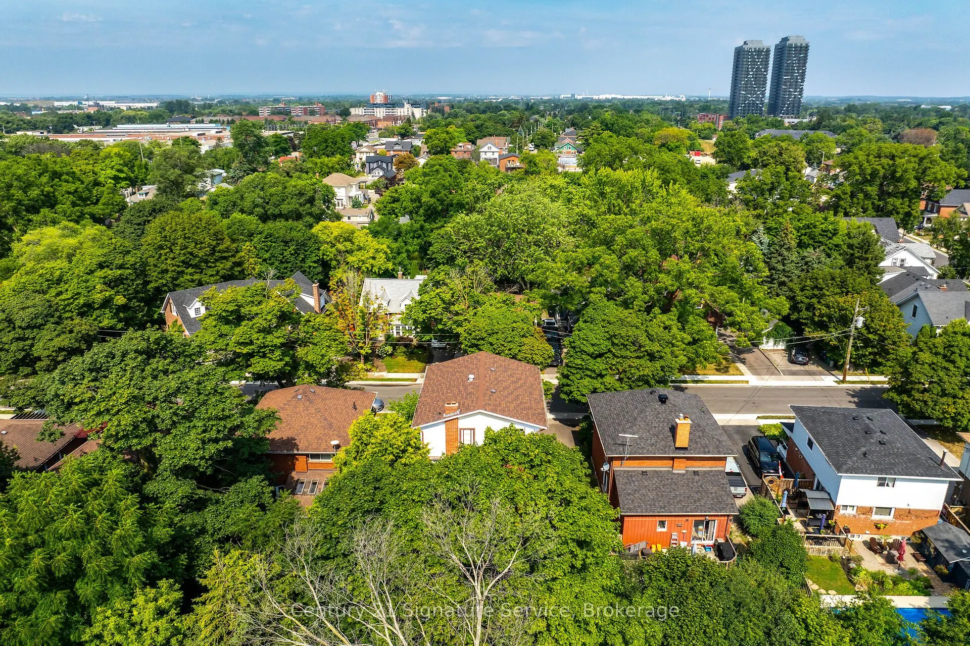17 Fleming Avenue W