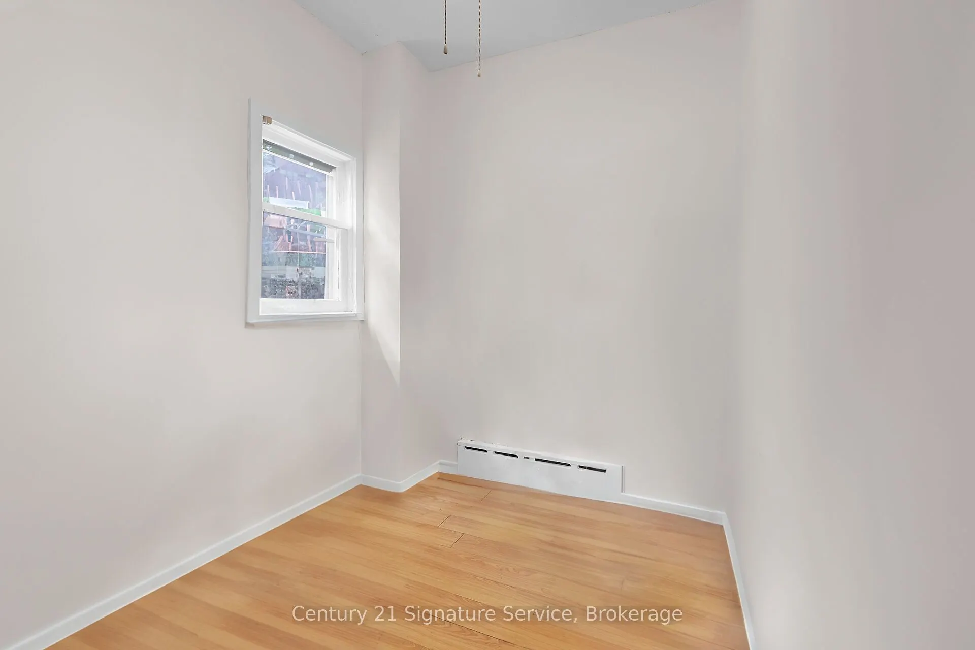 17 Fleming Avenue W