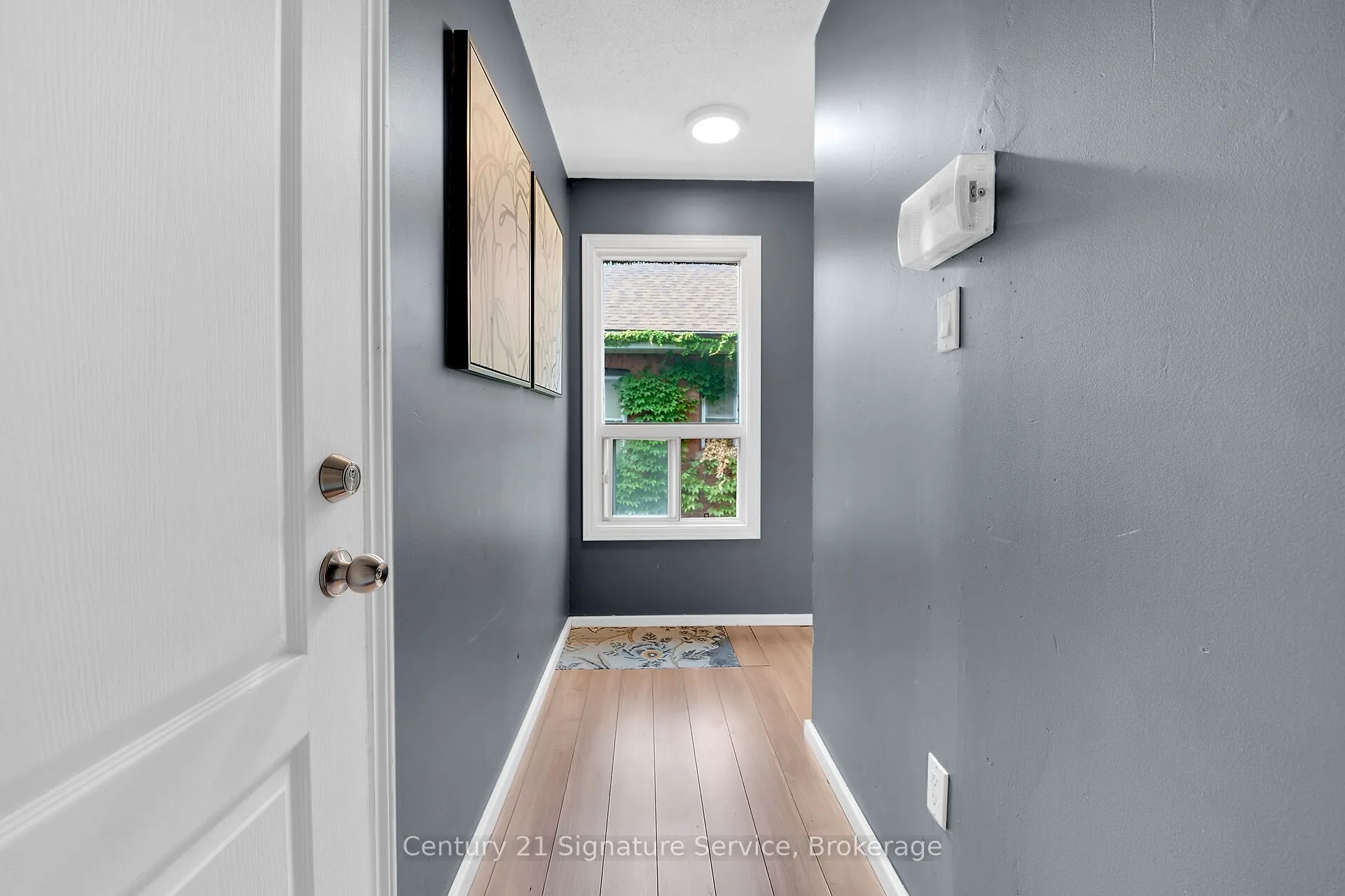 17 Fleming Avenue W