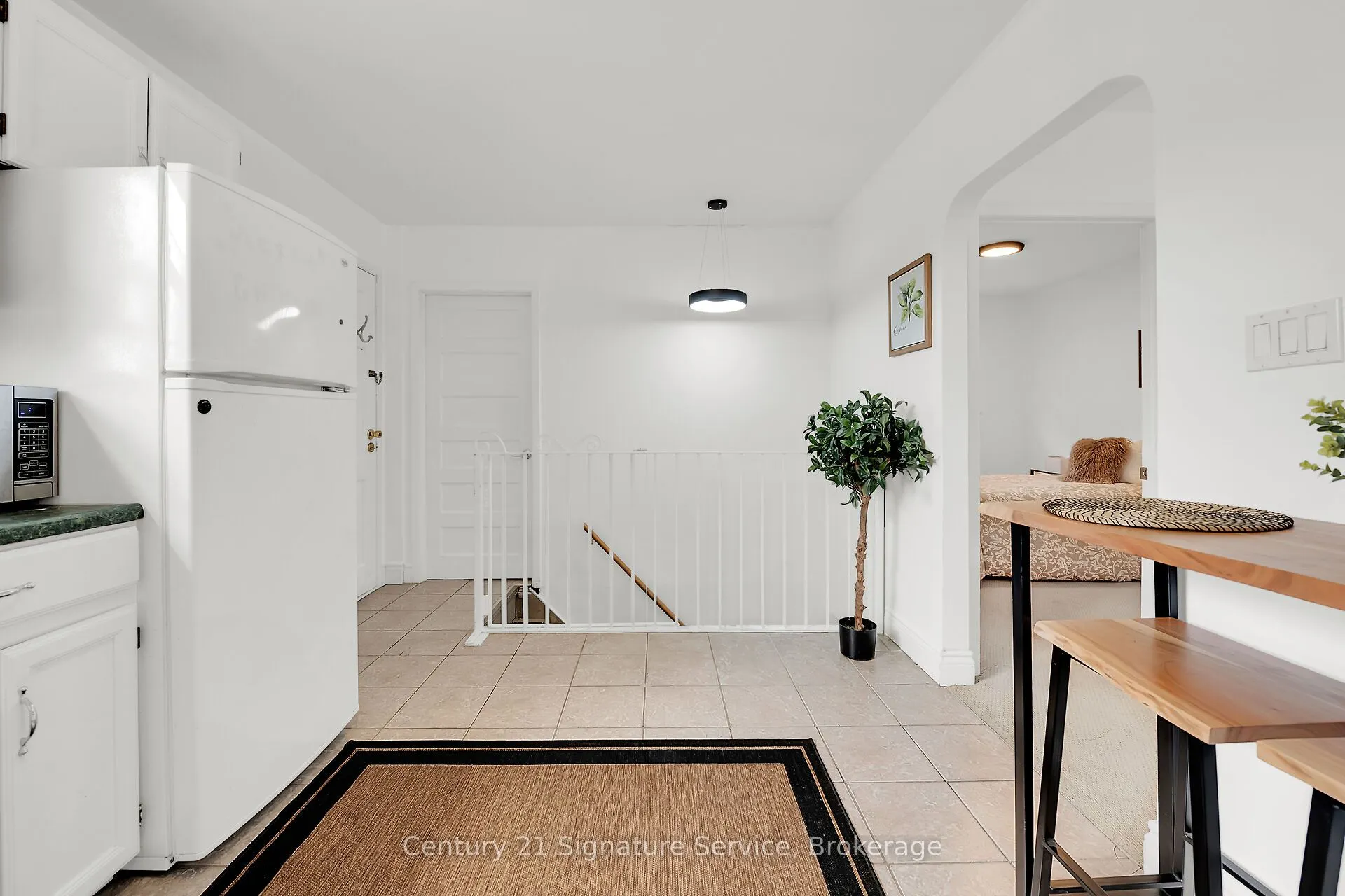 17 Fleming Avenue W