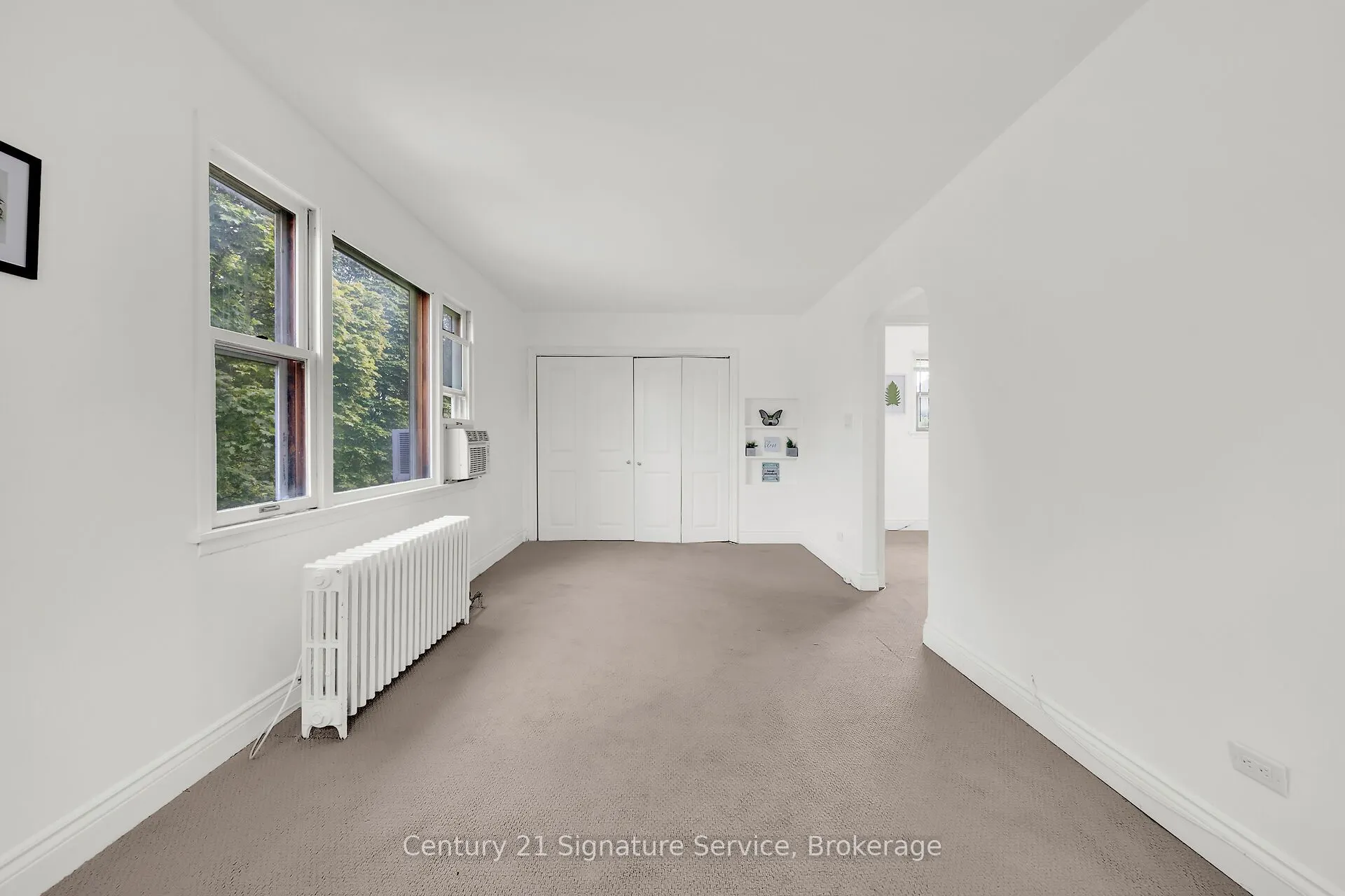 17 Fleming Avenue W