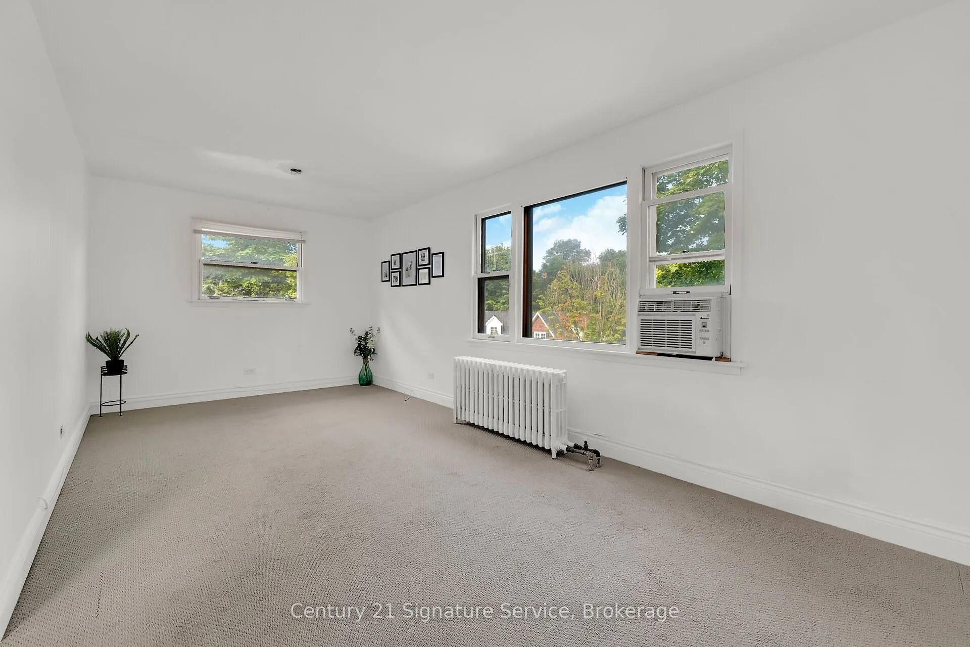 17 Fleming Avenue W