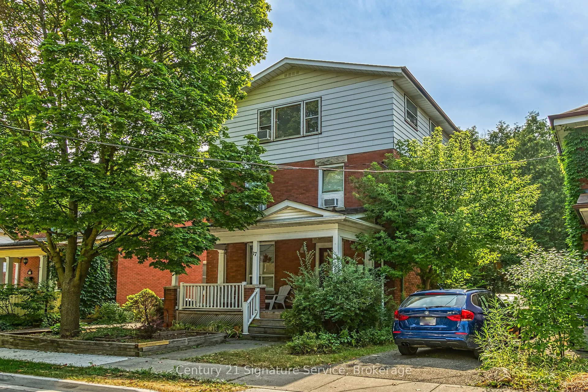 17 Fleming Avenue W