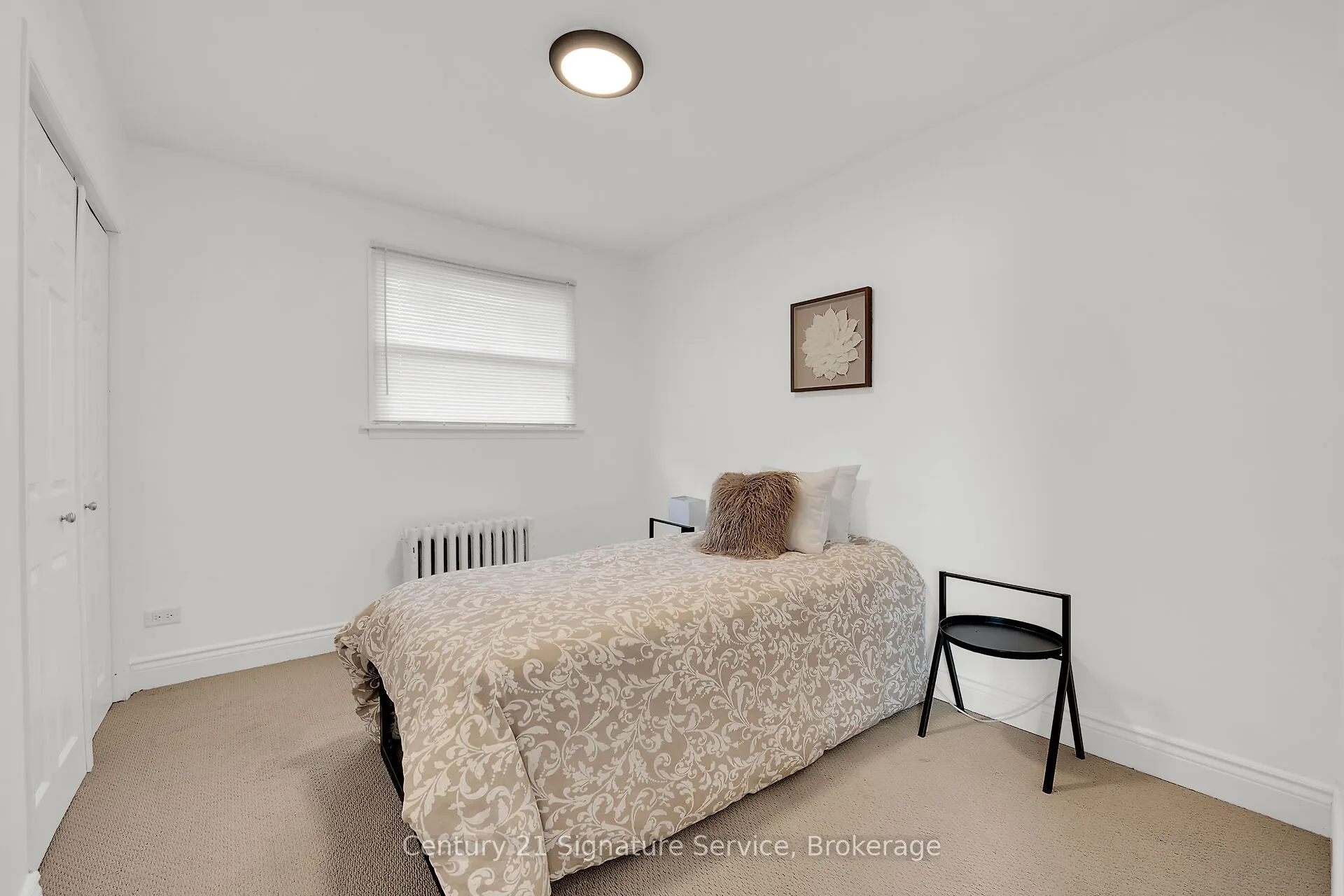 17 Fleming Avenue W