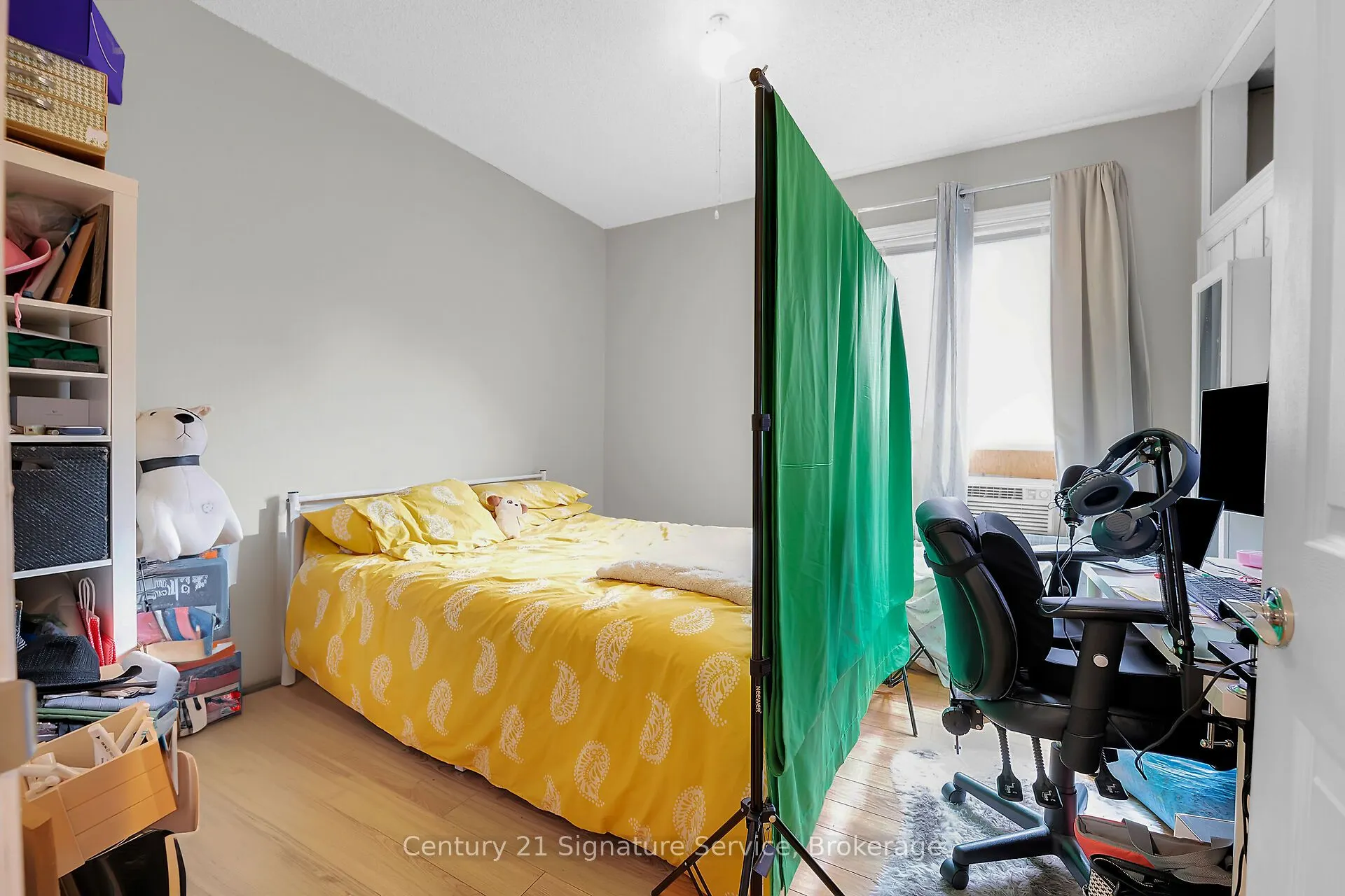 17 Fleming Avenue W