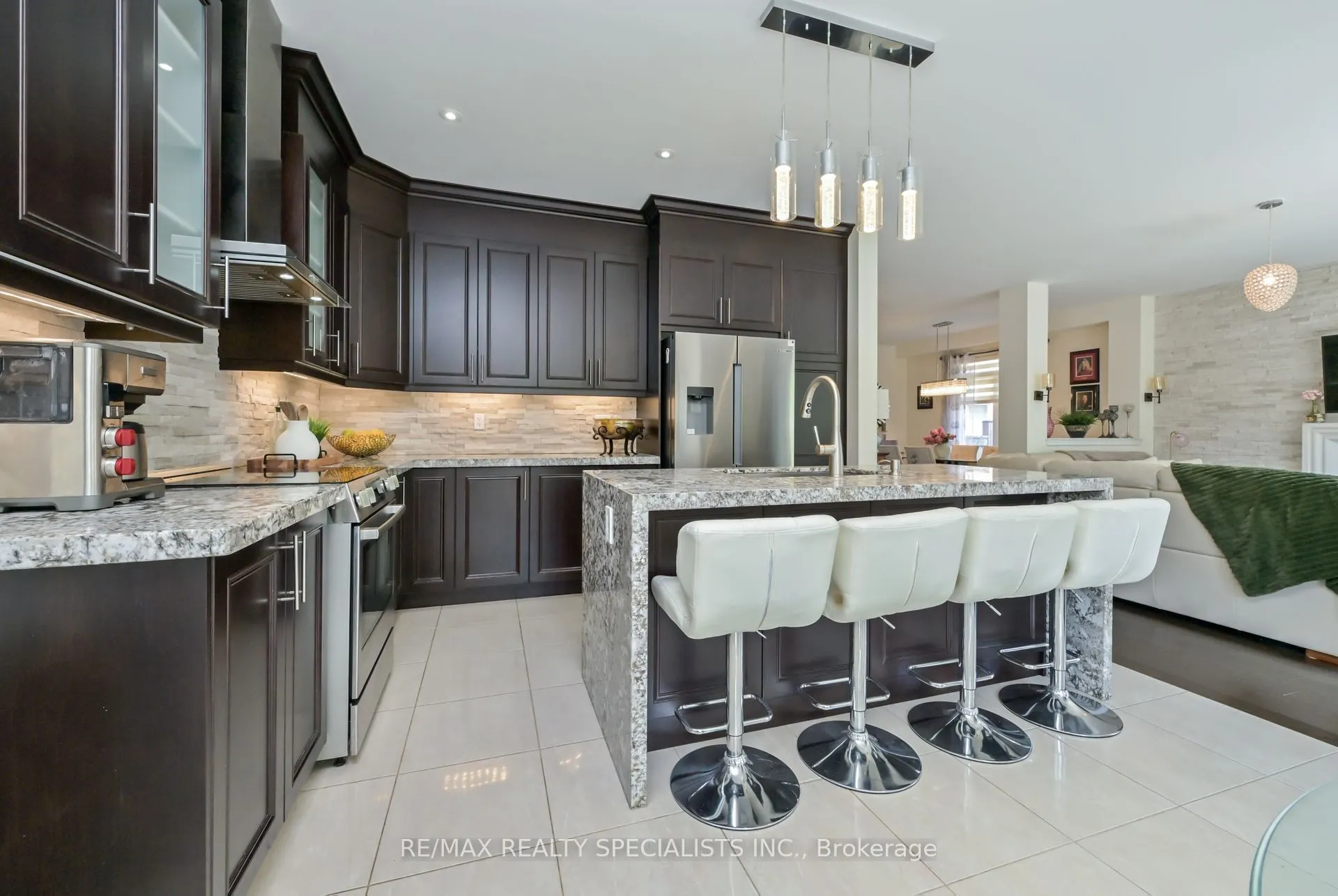 120 RISING HILL Ridge
