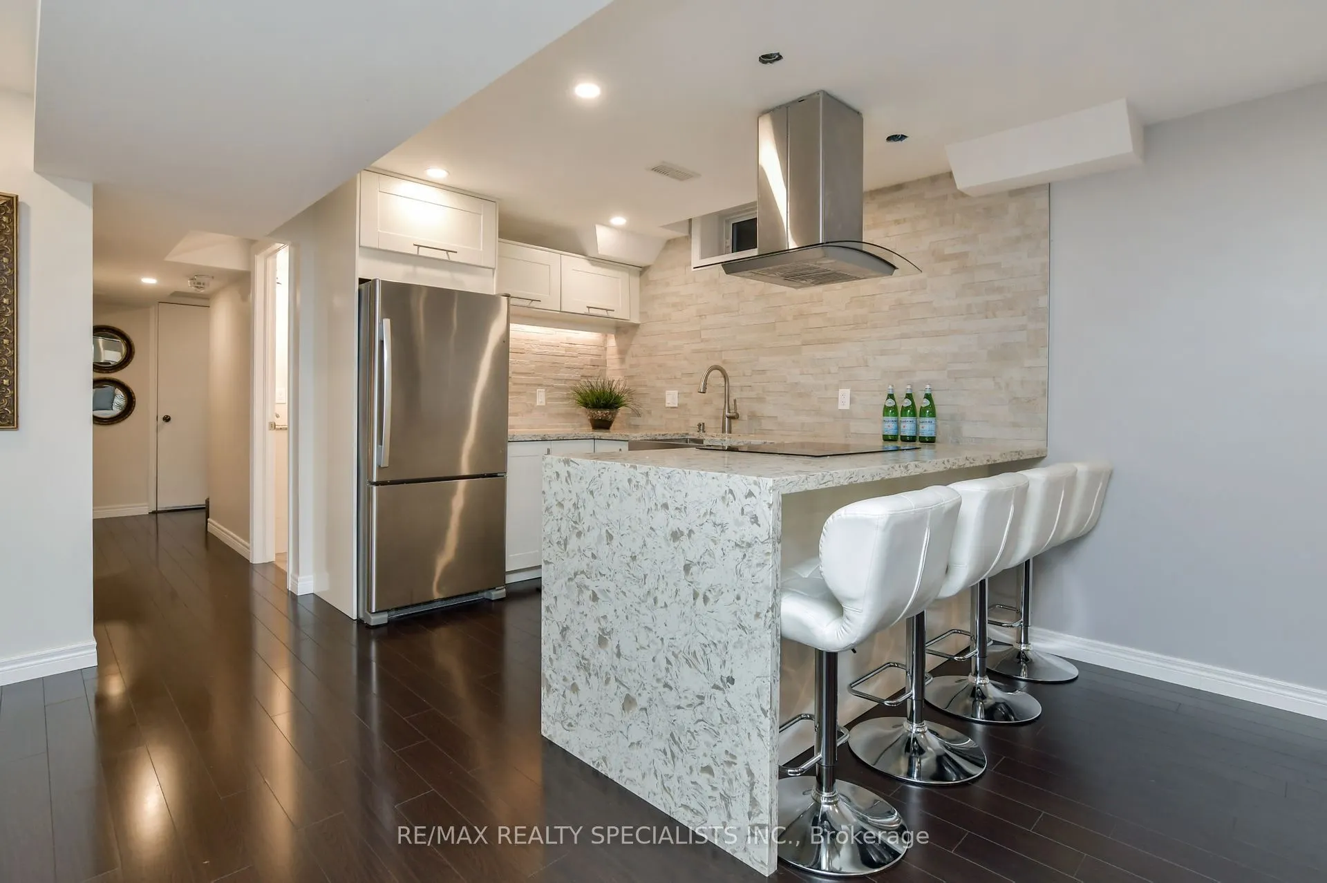 120 RISING HILL Ridge
