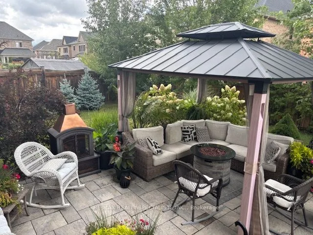 120 RISING HILL Ridge