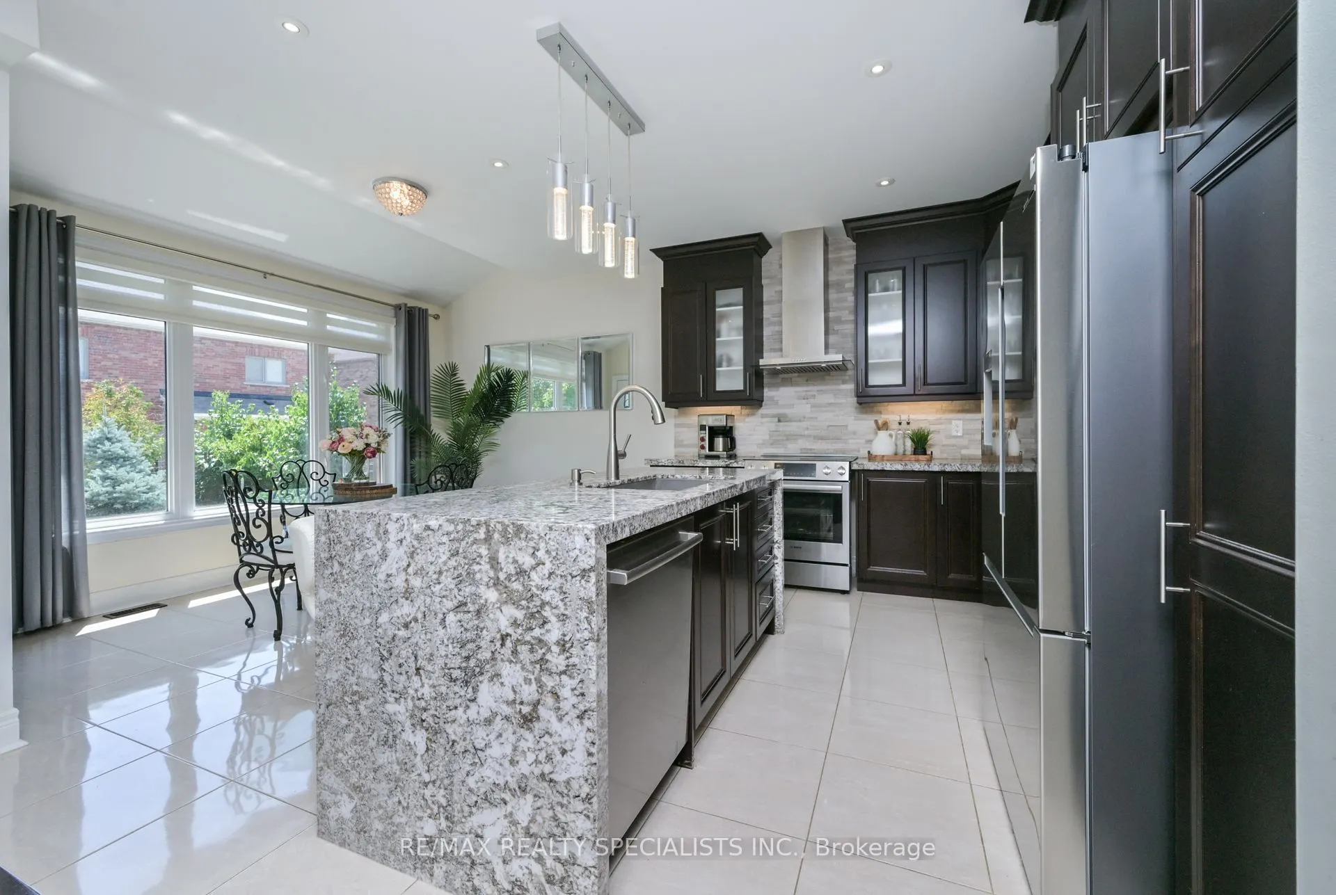 120 RISING HILL Ridge