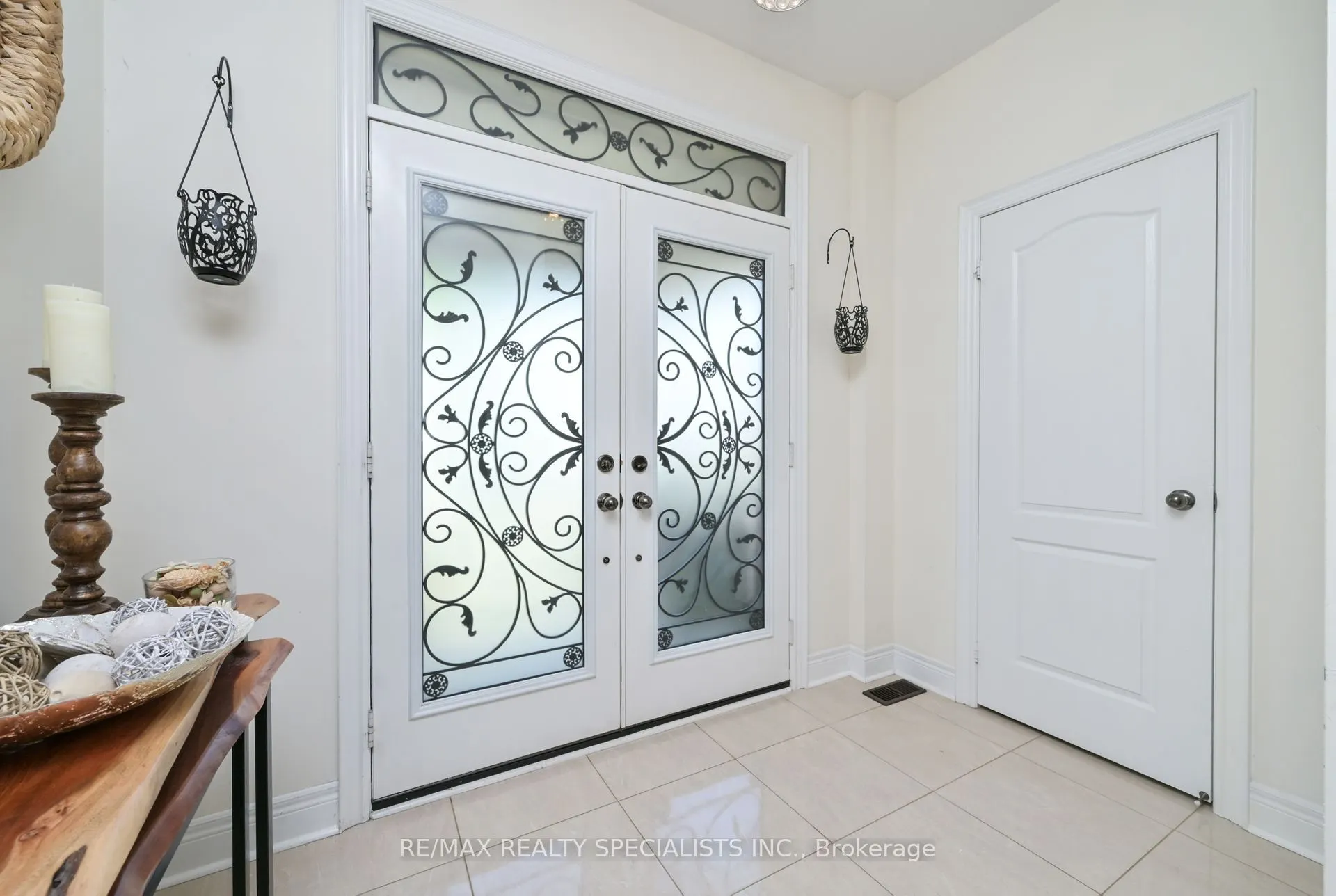 120 RISING HILL Ridge