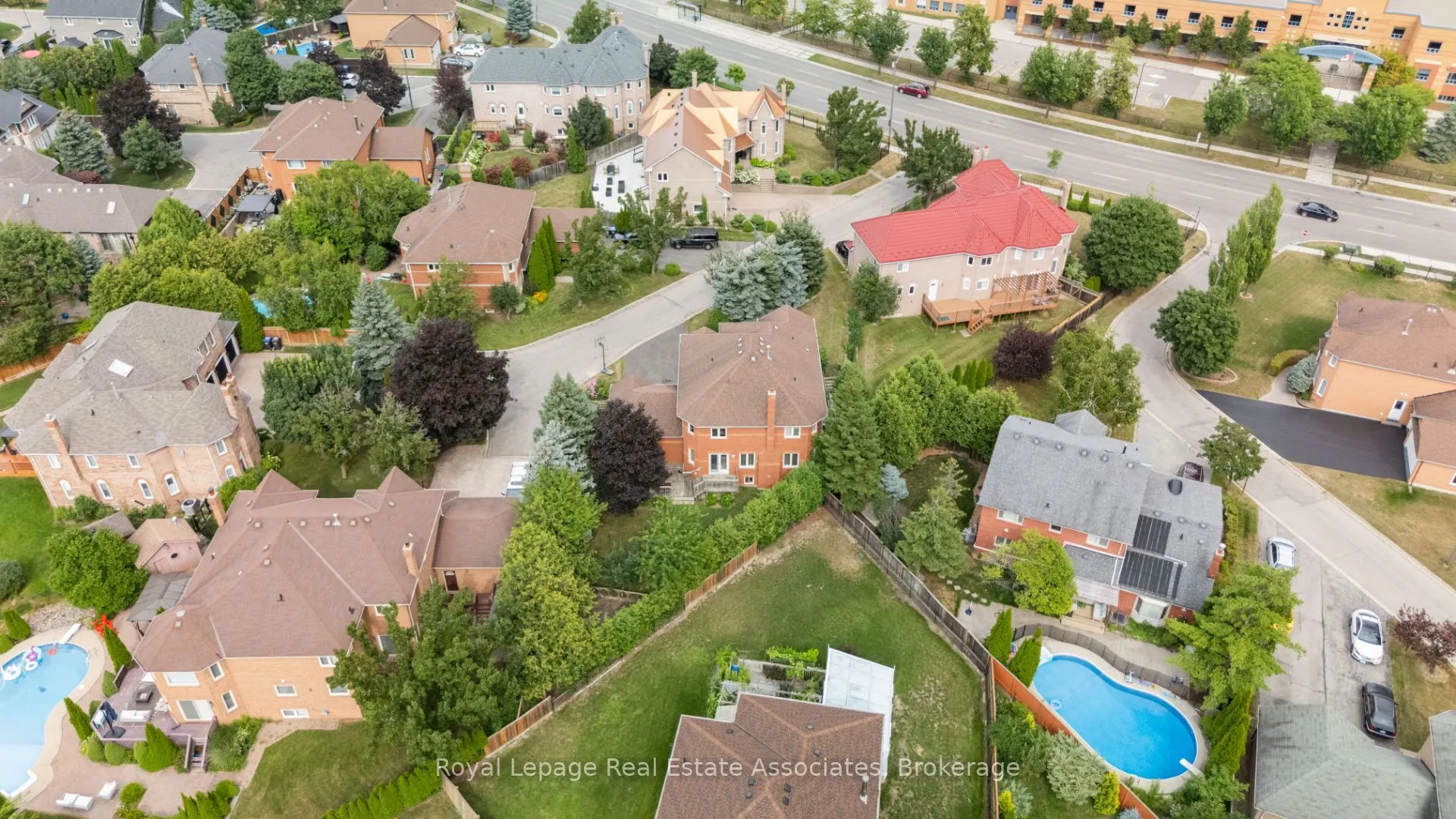 3723 Trelawny Circle
