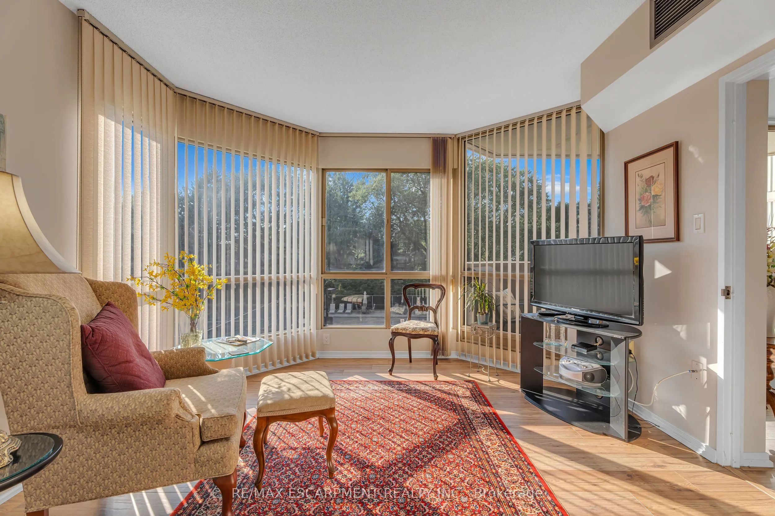 1201 North Shore Boulevard E, #302