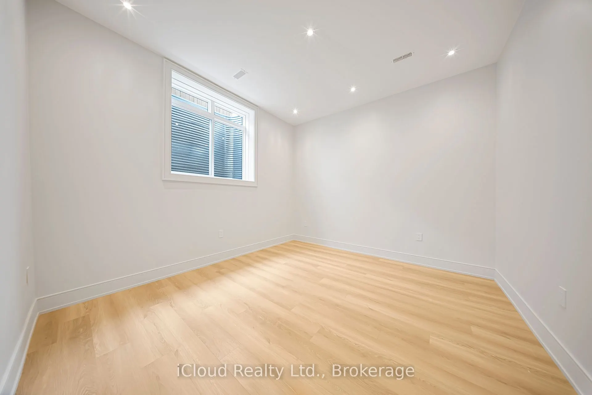 1374 Tansley Drive