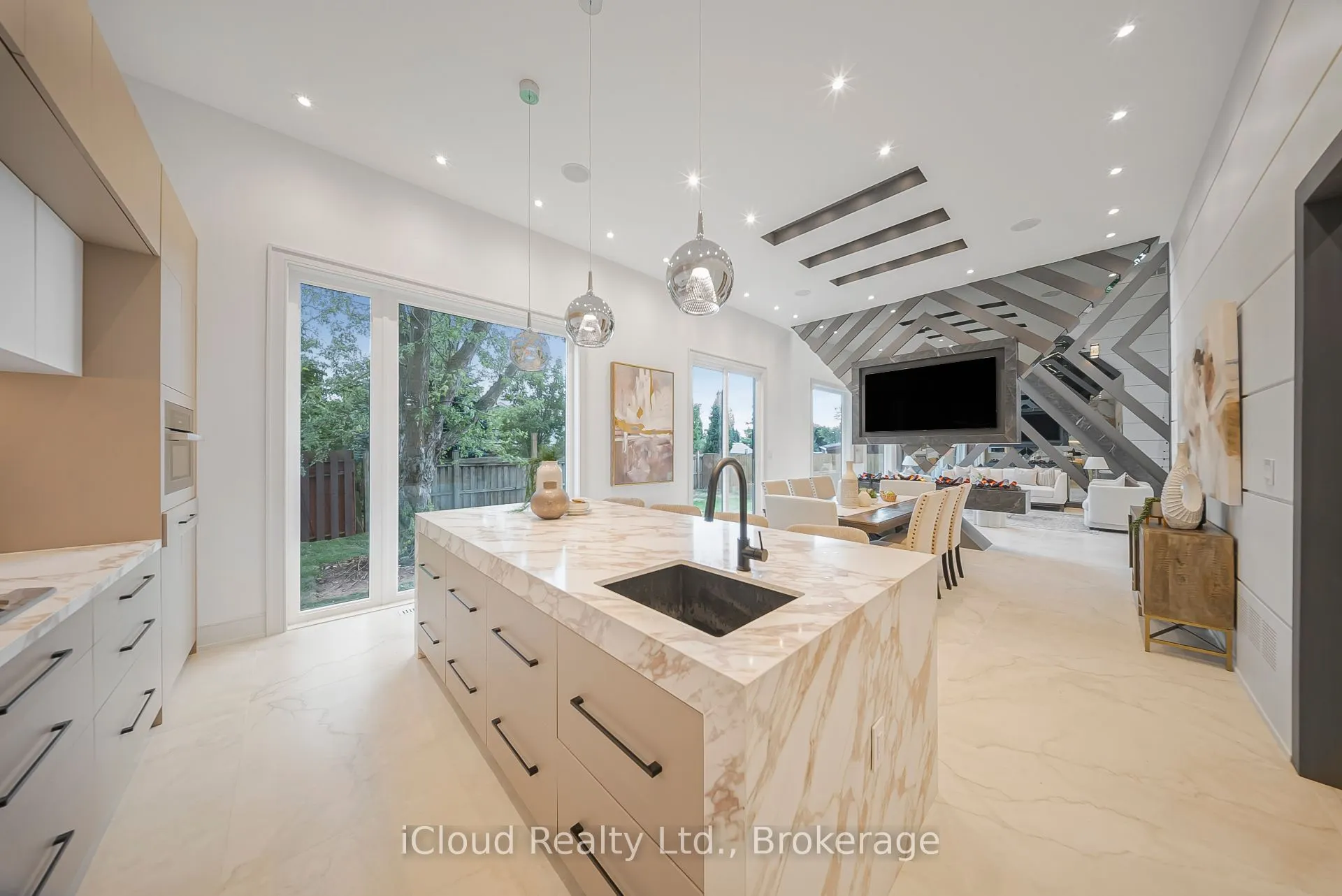 1374 Tansley Drive
