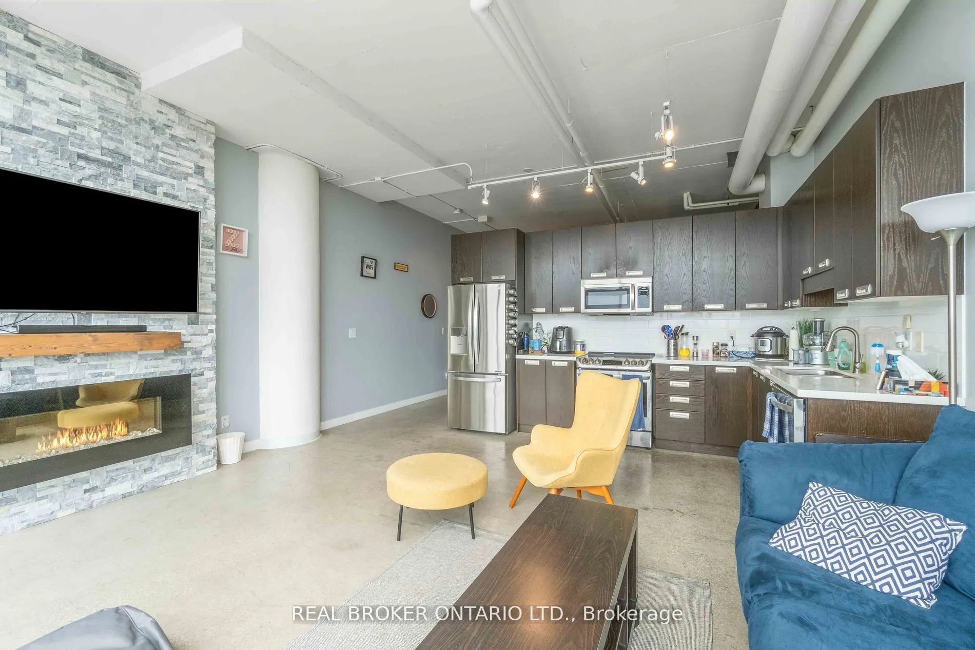 2 Fieldway Road, #1211