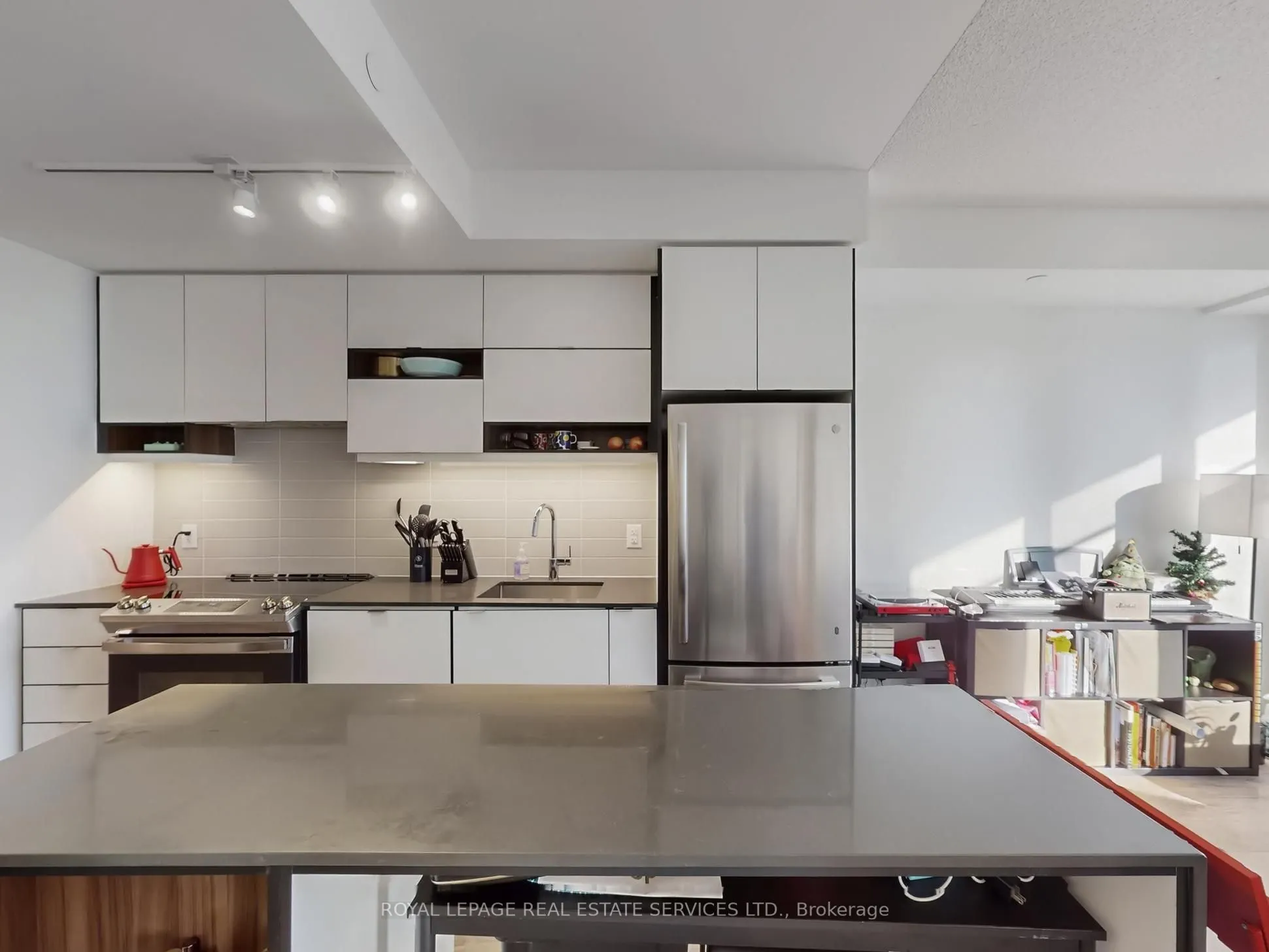 4065 Confederation Parkway, #1612
